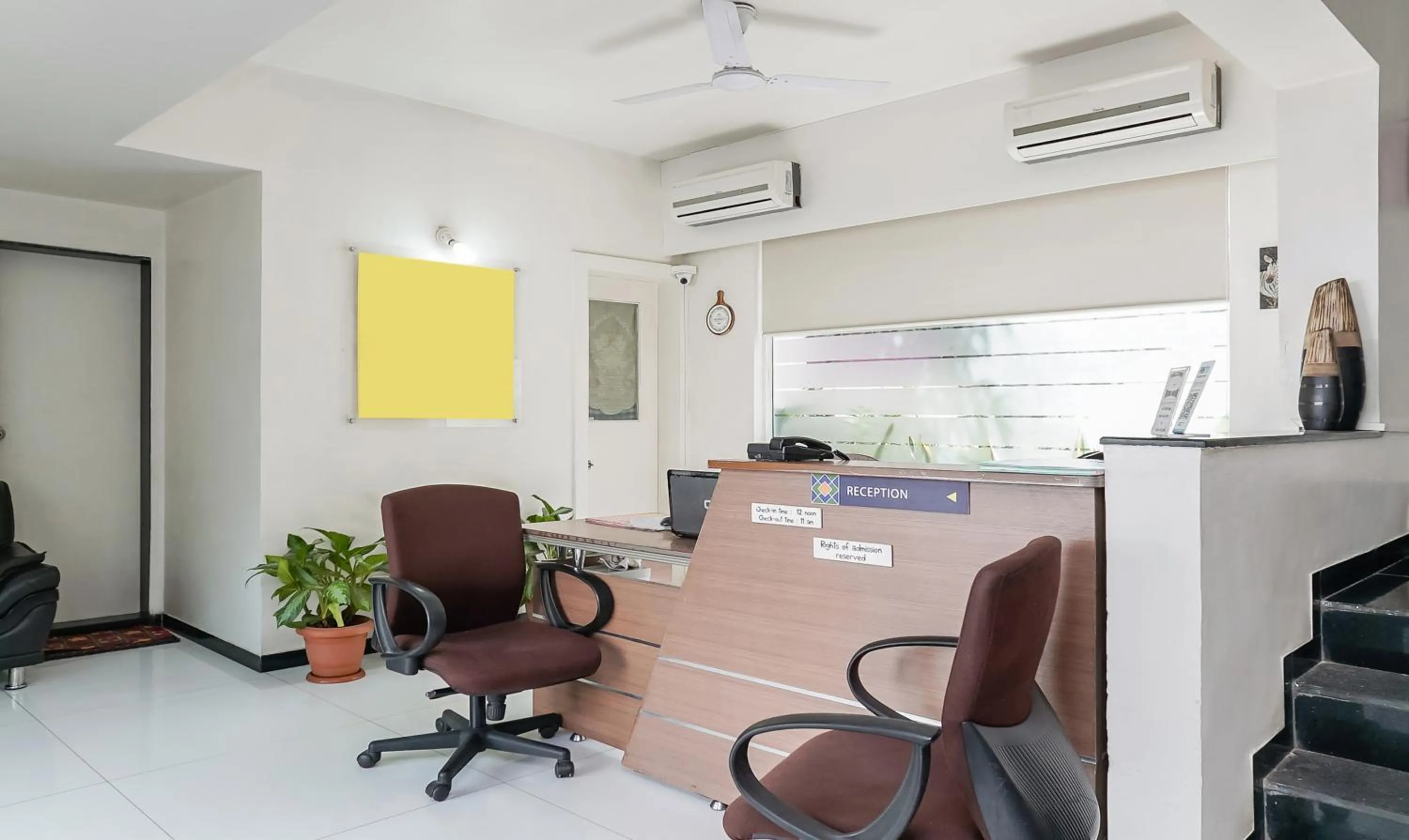 Lobby or reception in Treebo Brooks Manor