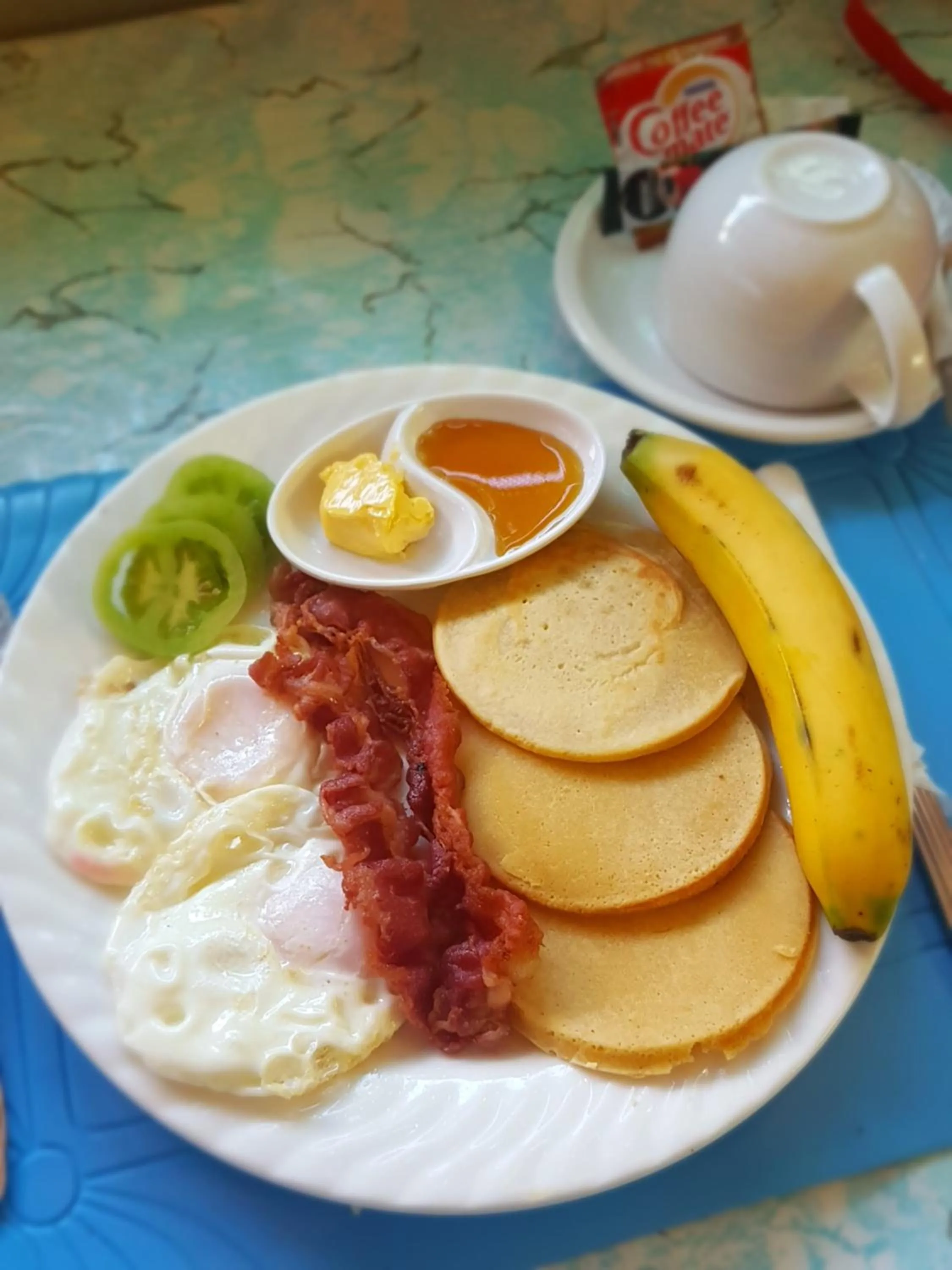 Breakfast in Sunday flower hotel and beach resort