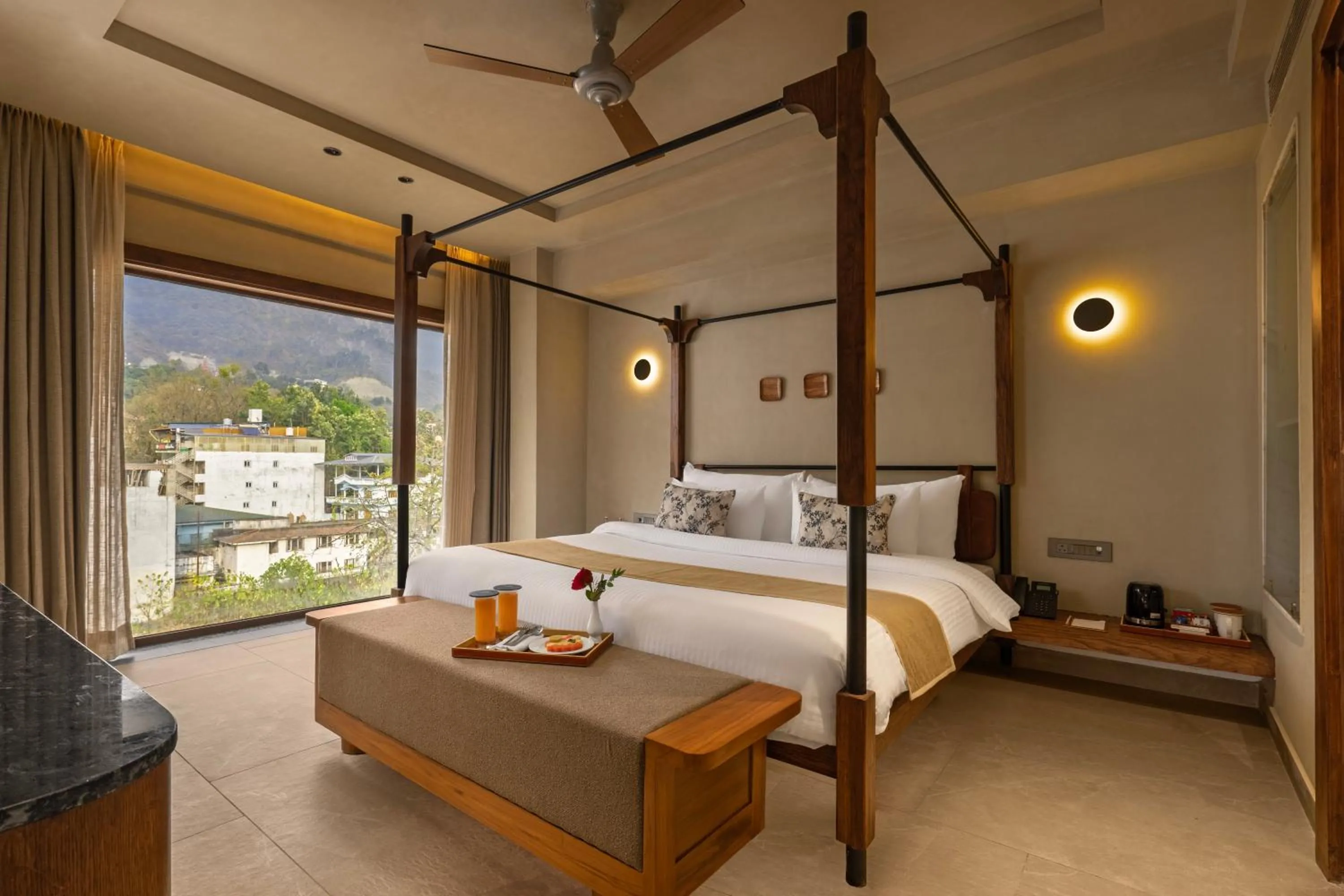Suite in Auradoon, Dehradun - By Leisure Hotels