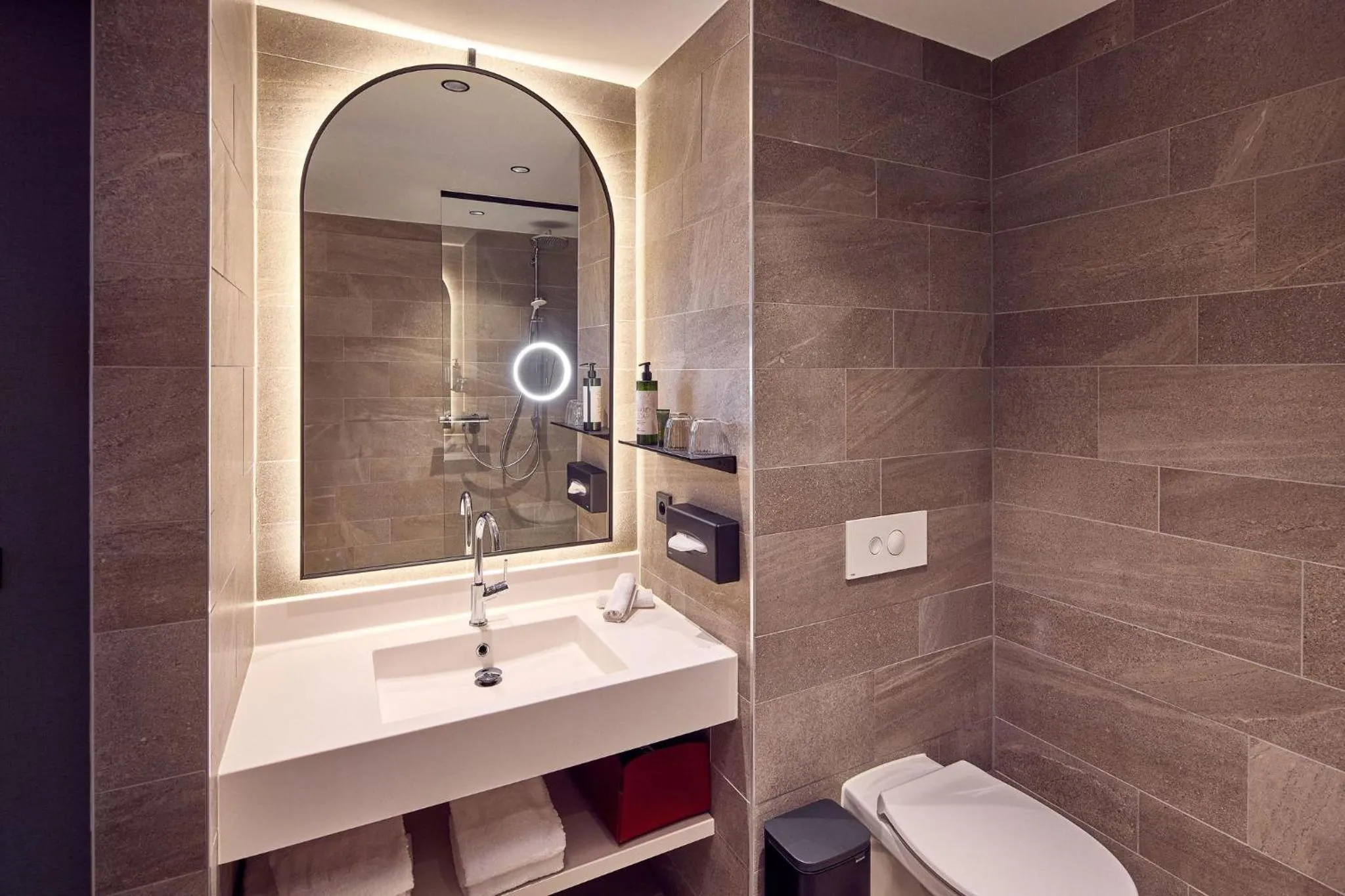 Bathroom in Van der Valk Hotel Park Lane Antwerpen