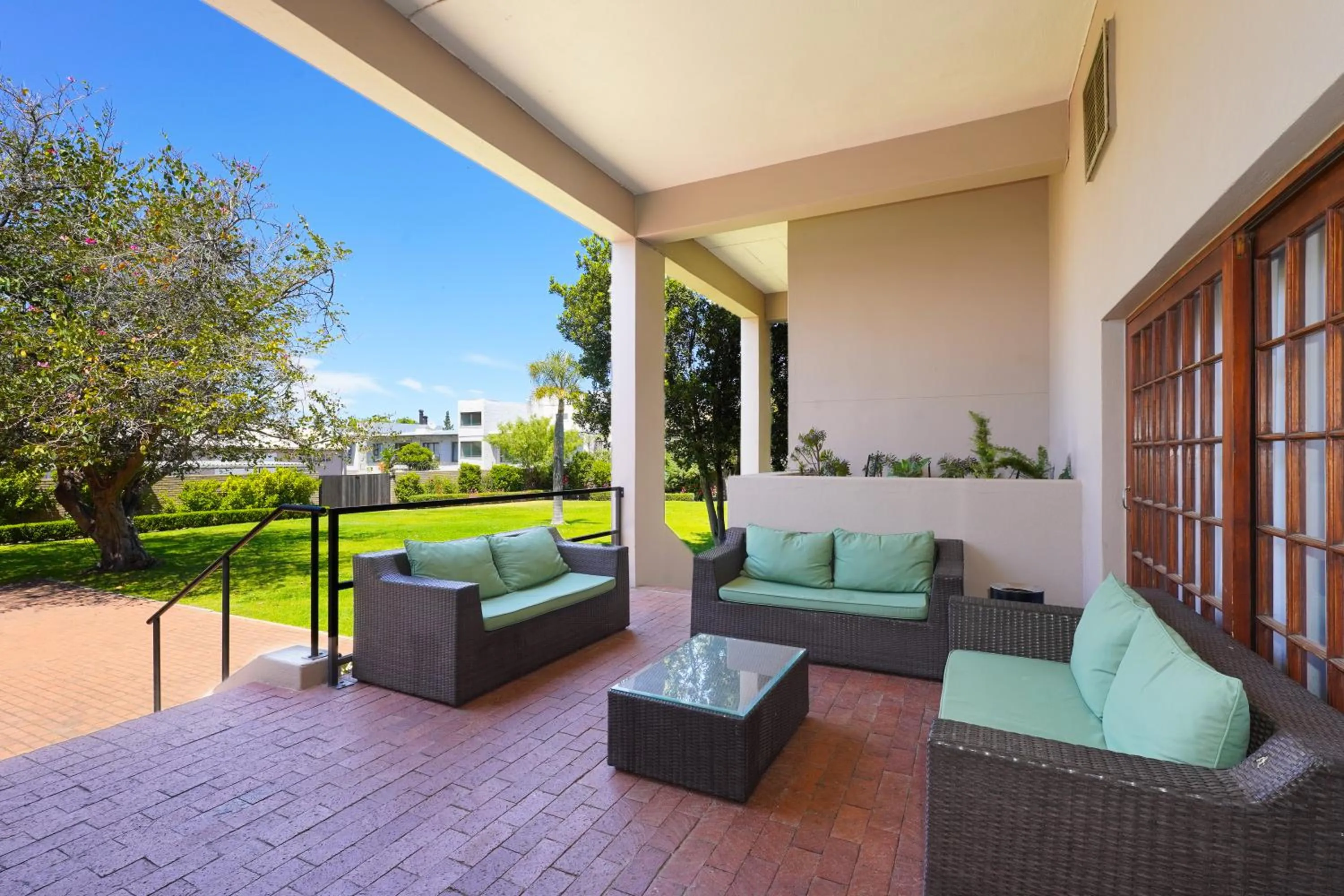 Patio in Cumberland Hotel Worcester