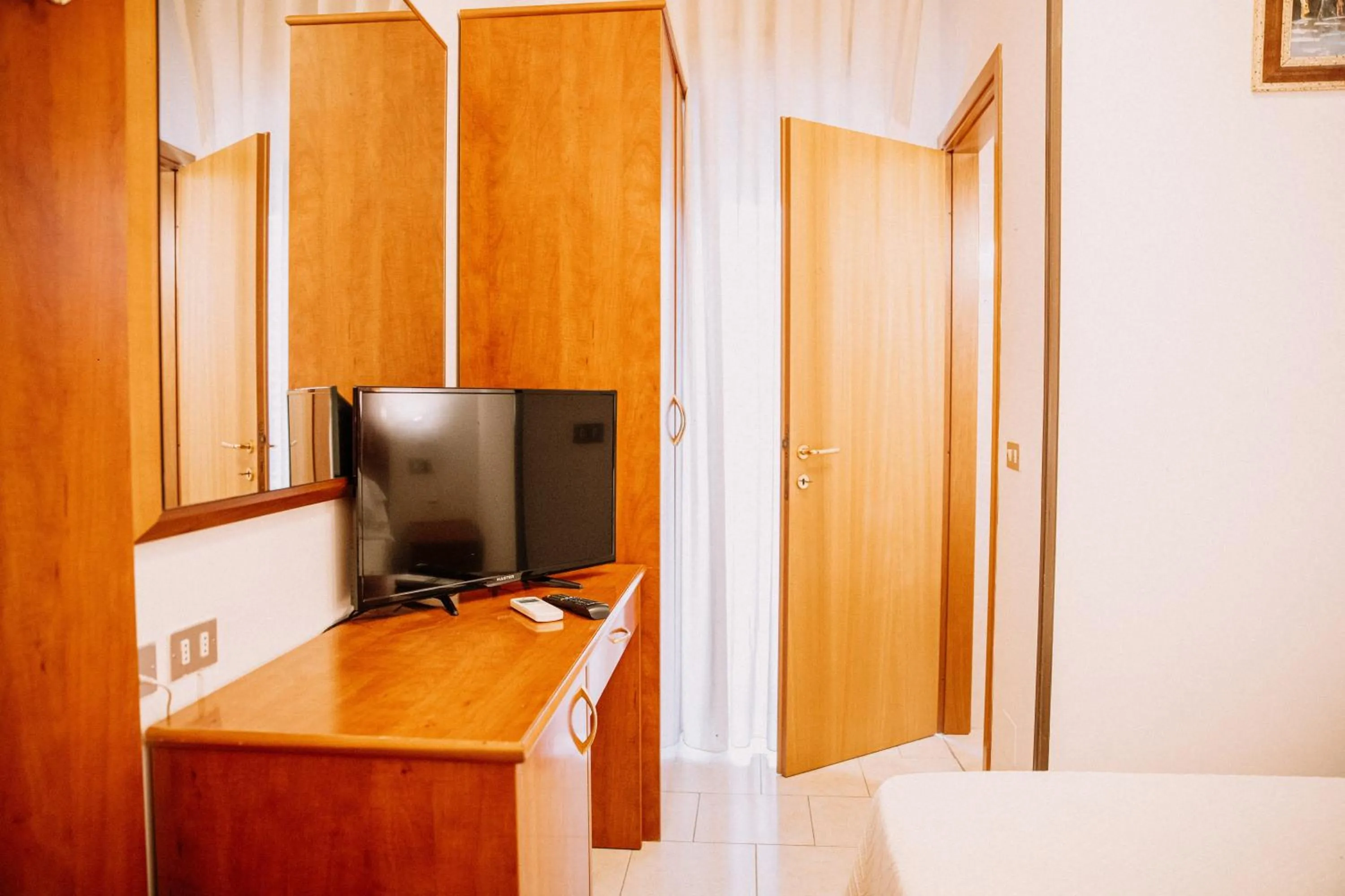 wardrobe in Magnolia Hotel Vieste