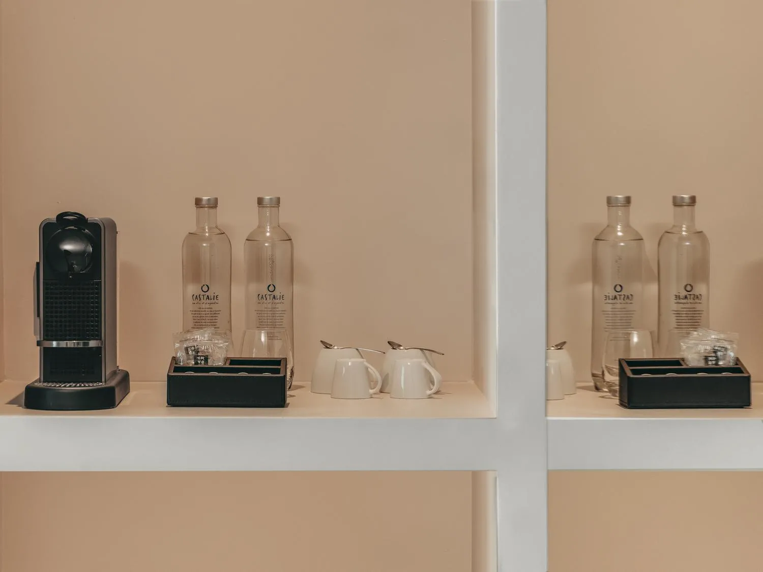 Coffee/tea facilities in Le Rayz Vendome