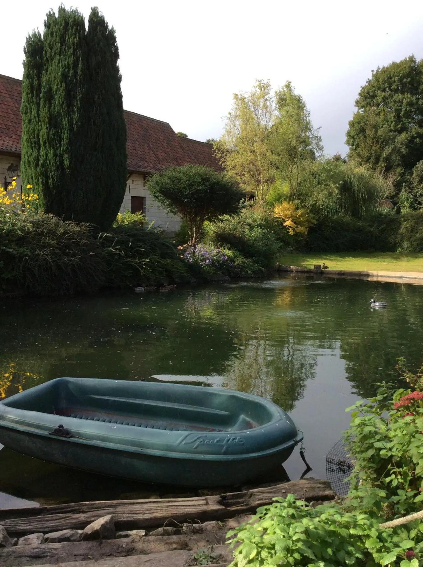 Lake view in La Ferme des Templiers de Fléchinelle