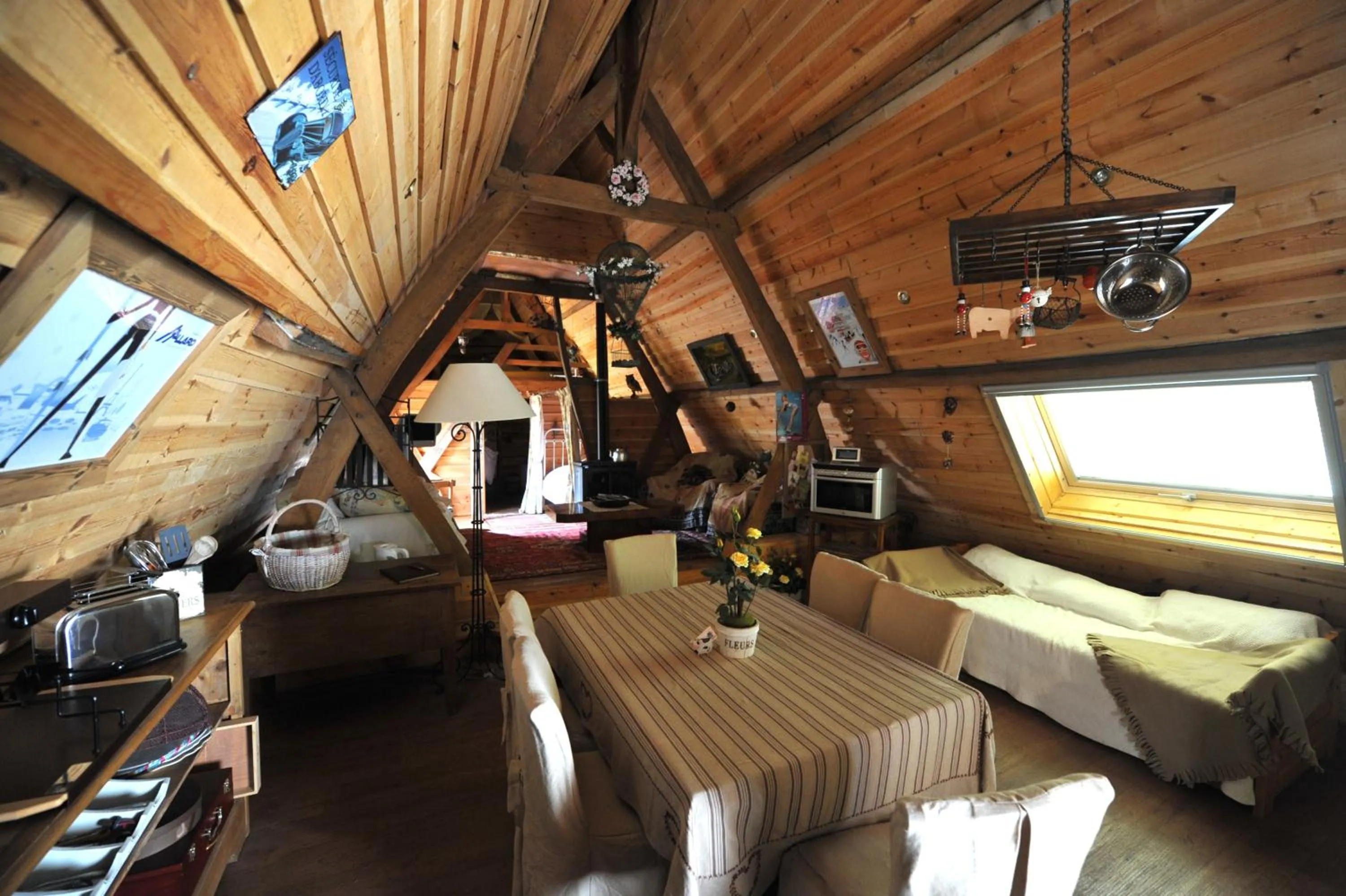 Dining area in La Ferme des Templiers de Fléchinelle