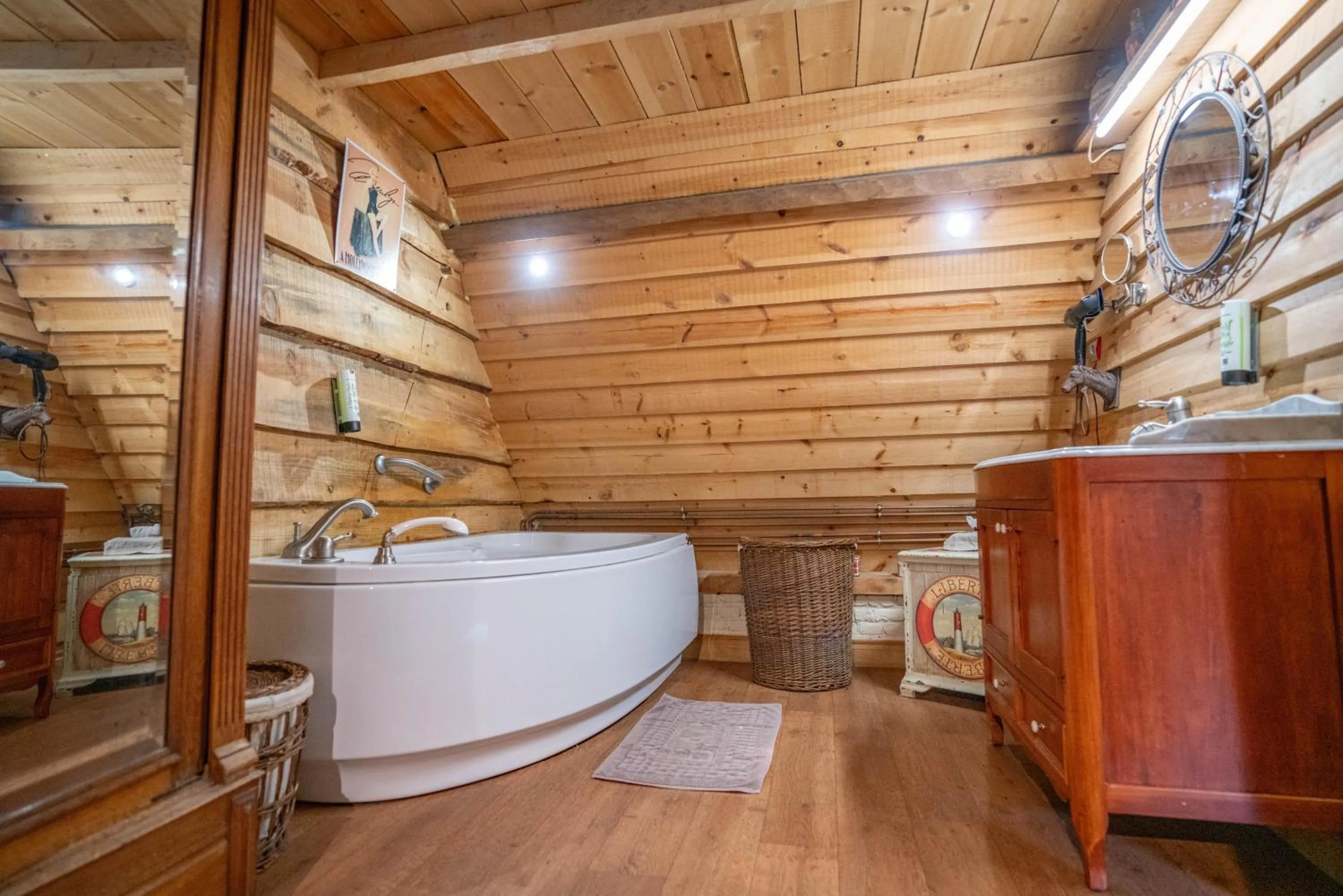 Bathroom in La Ferme des Templiers de Fléchinelle