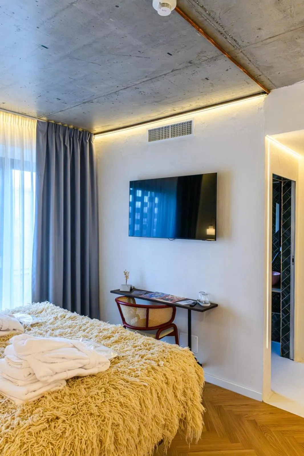 Bed in Nishani Boutique