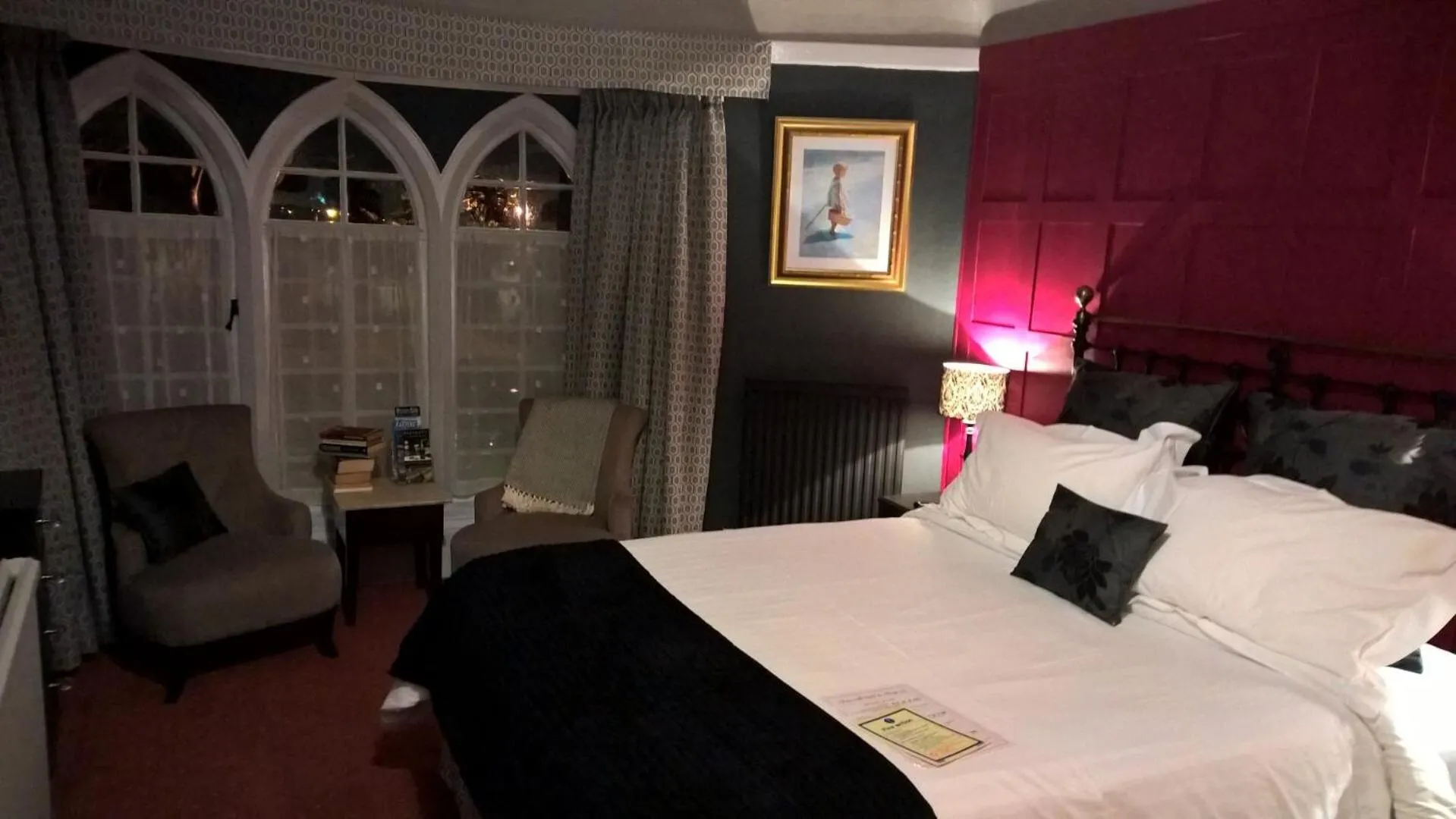 King Room - single occupancy in Lifton Hall