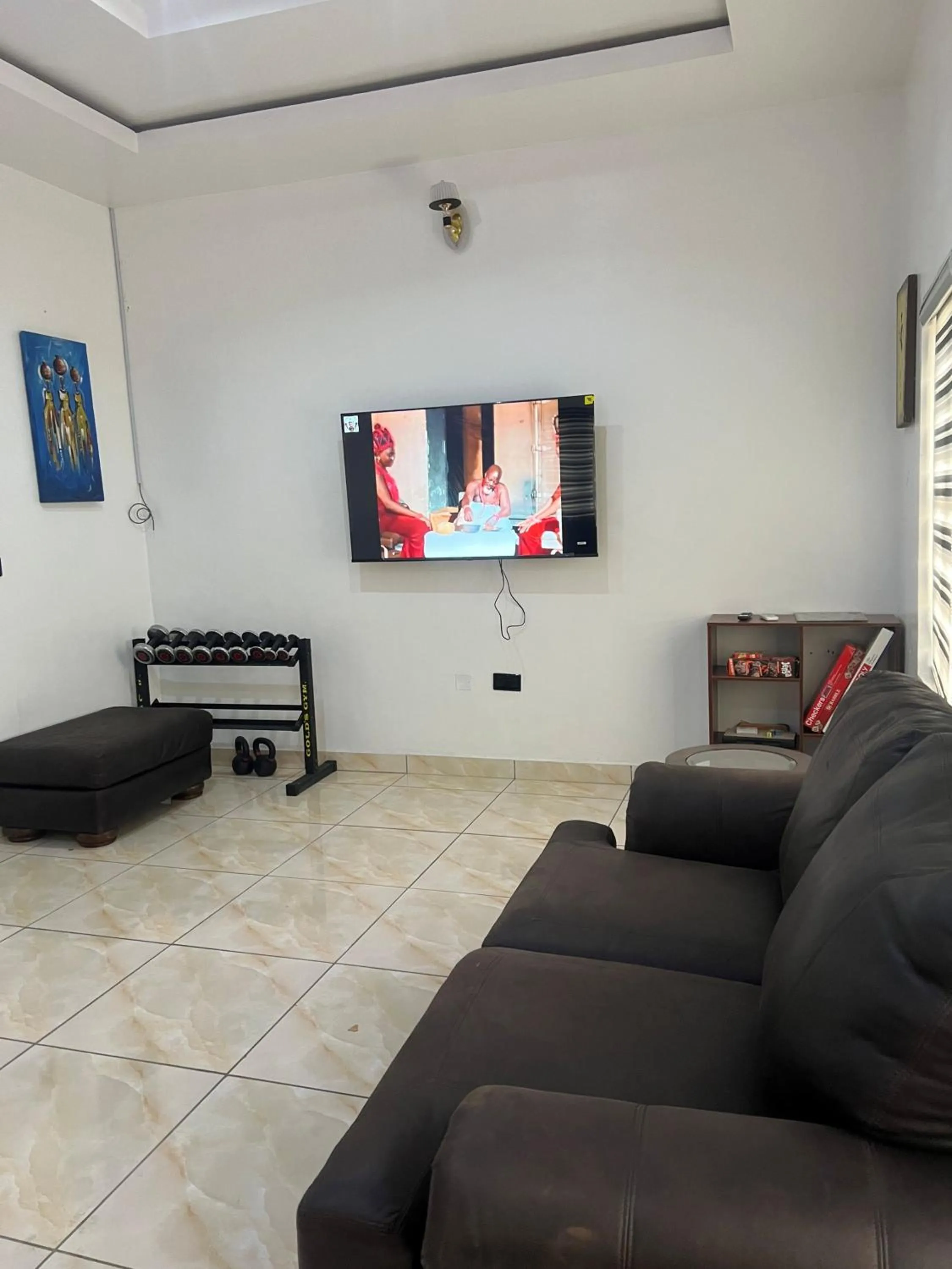 Bamgbose Apartments - Sleeps 2 - Balcony - Parking