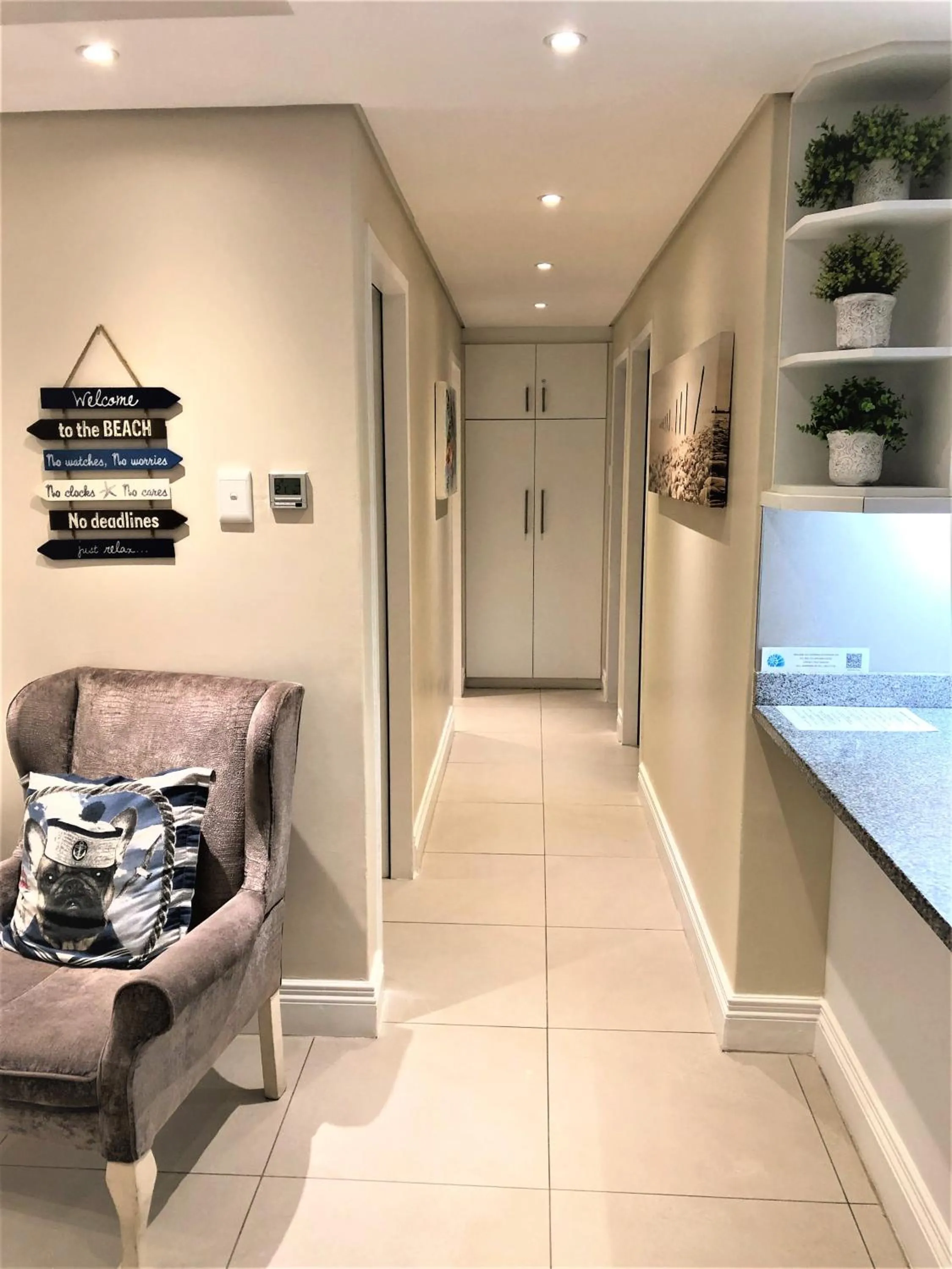 Sea La Vie Umhlanga - Main Beach Access by WhereToGo