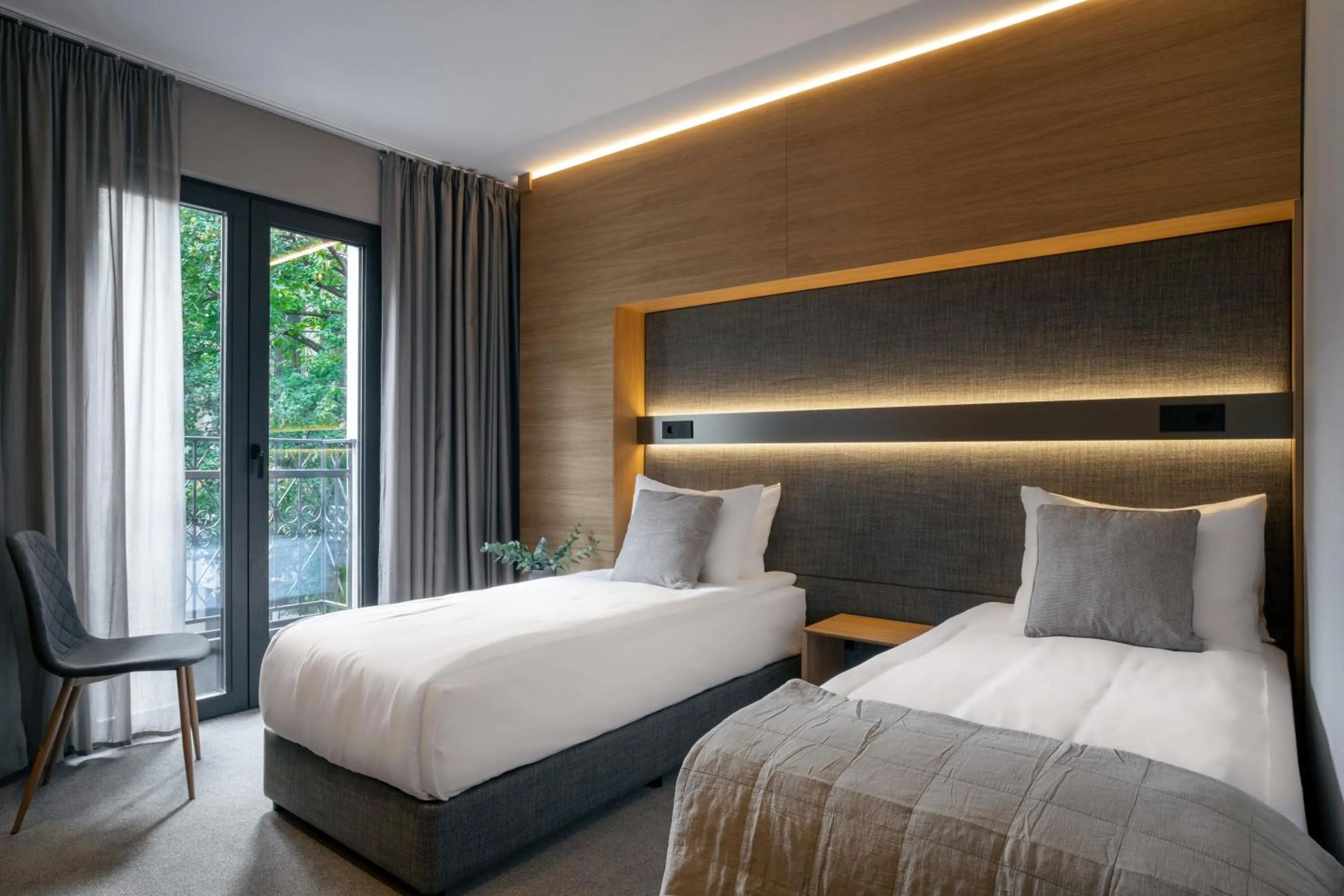 Deluxe Twin Room in Sentro Boutique Hotel