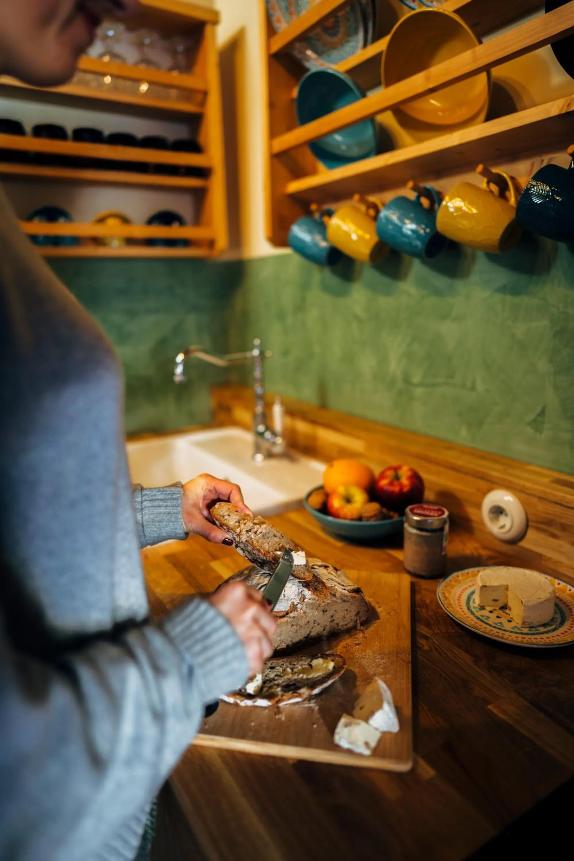 Kitchen or kitchenette in Slow Travel Resort Kirchleitn
