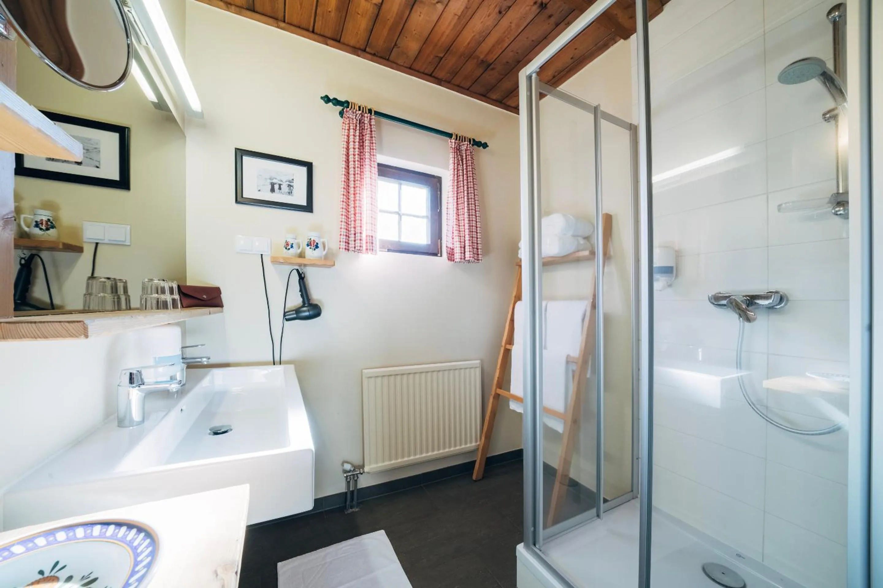 Shower in Slow Travel Resort Kirchleitn