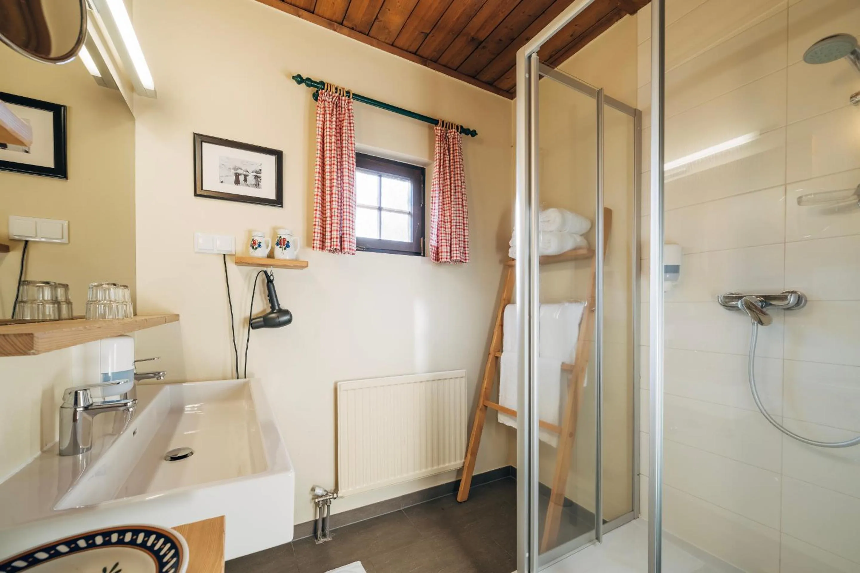 Shower in Slow Travel Resort Kirchleitn
