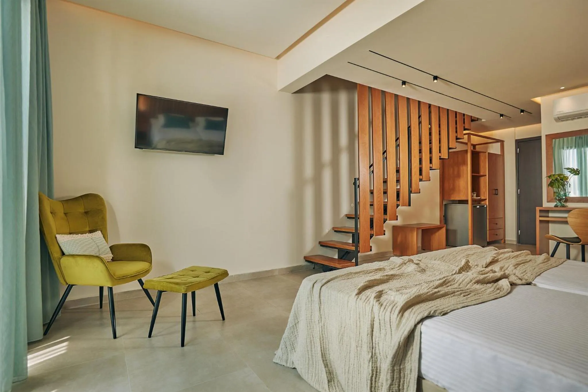 Bedroom, Bed in Letsos Hotel