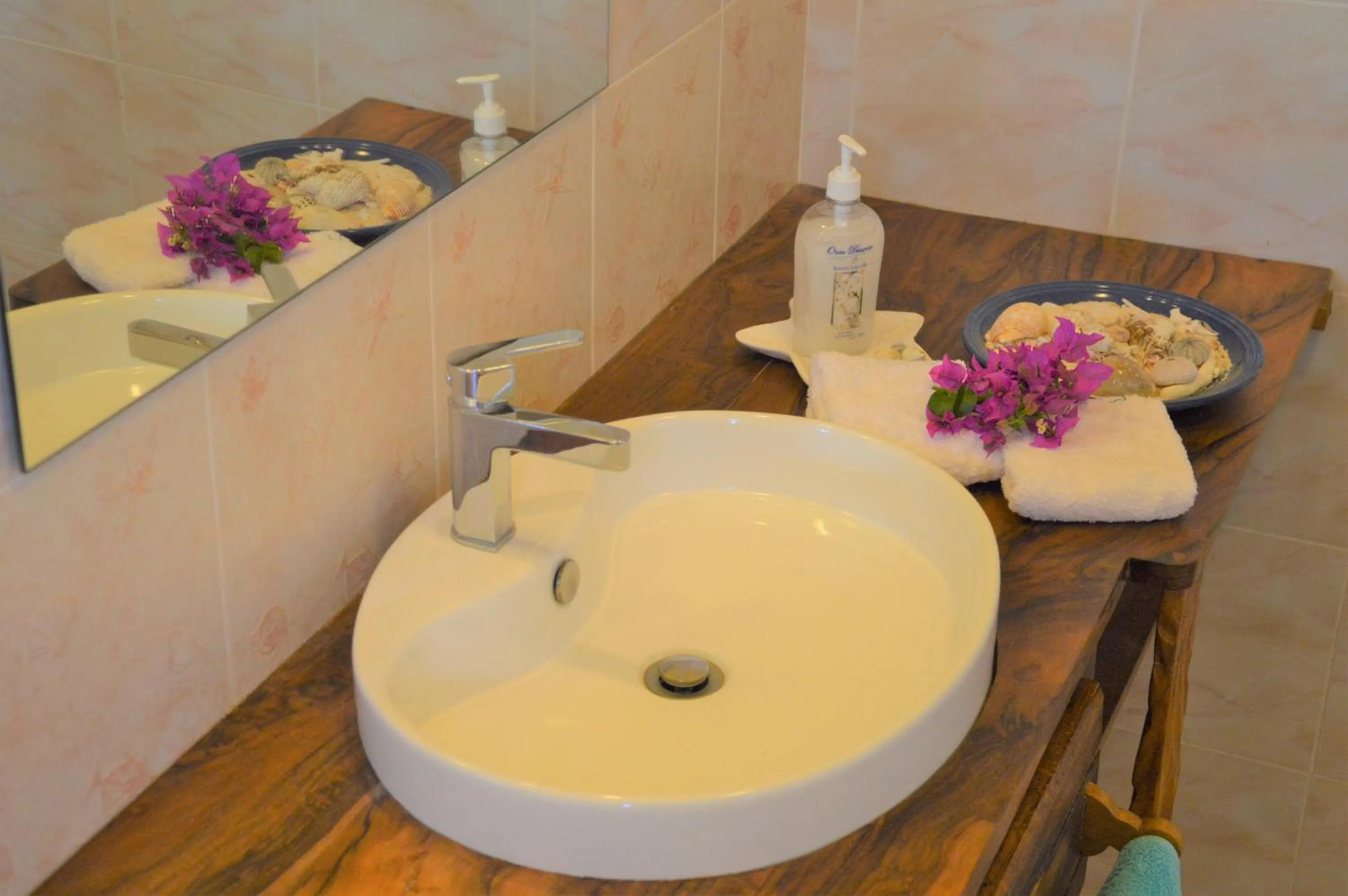 Bathroom in La Maison Soleil