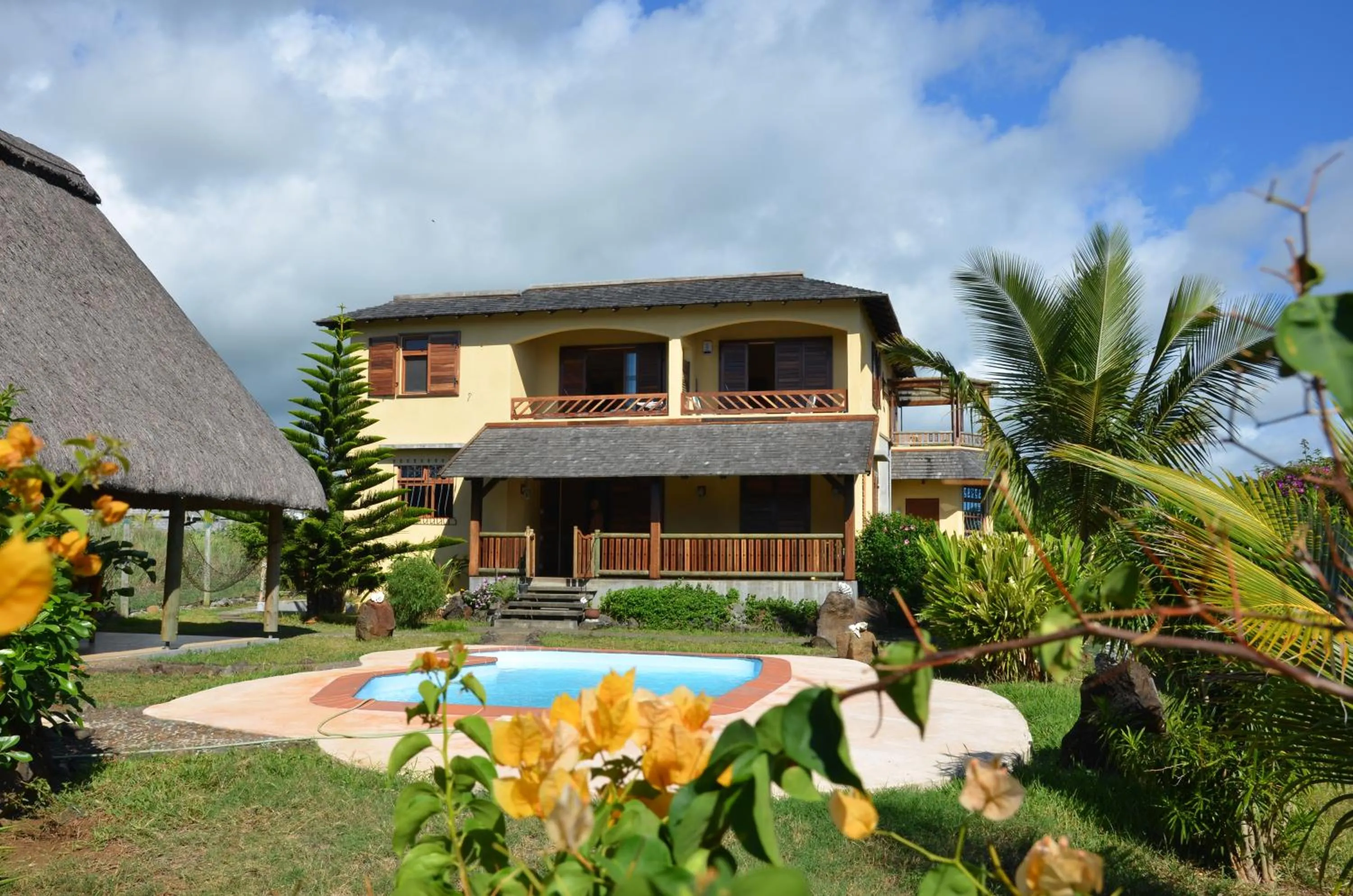 Facade/entrance in La Maison Soleil