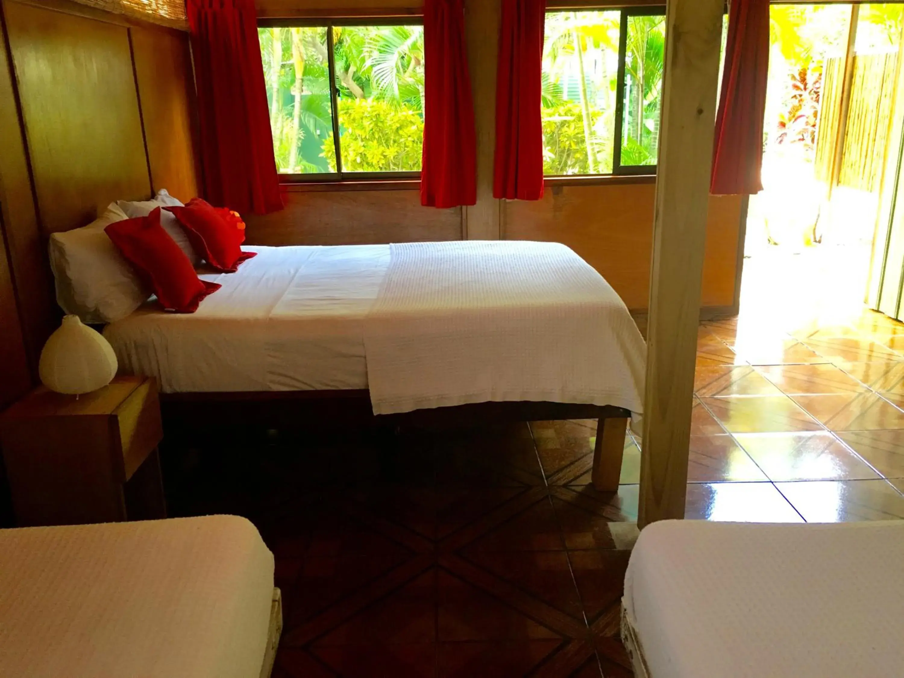 Quadruple Room in El Reinas by Sugar's Monkey Quadruple Room in El Reinas by Sugar's Monkey