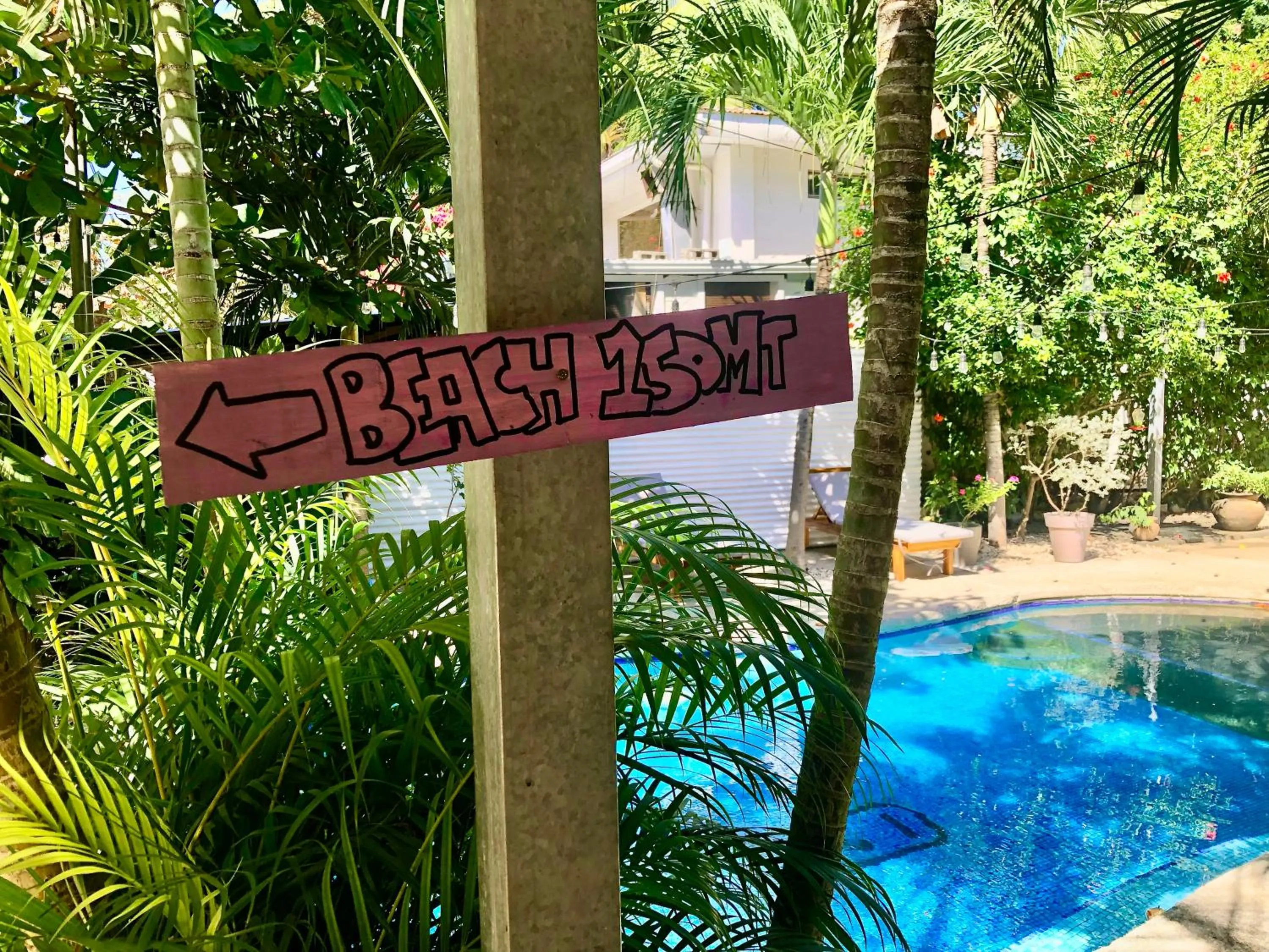 Swimming pool in El Reinas by Sugar's Monkey