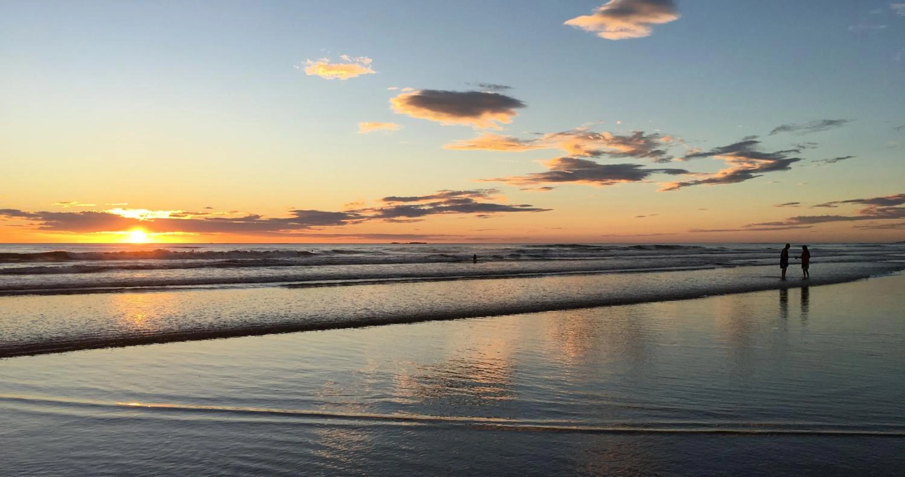 Beach in El Reinas by Sugar's Monkey