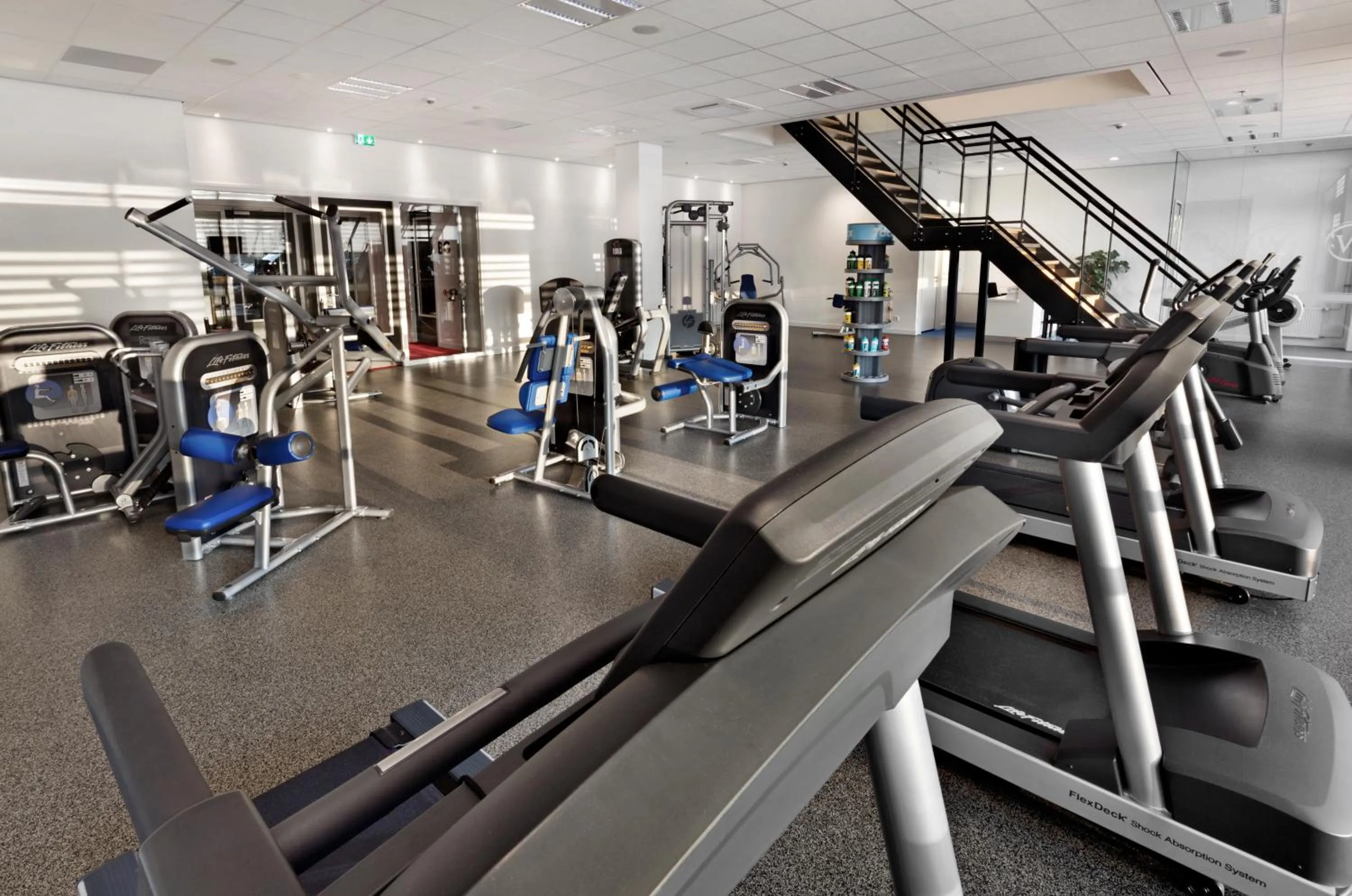 Fitness centre/facilities in Fletcher Hotel-Restaurant Wings-Rotterdam