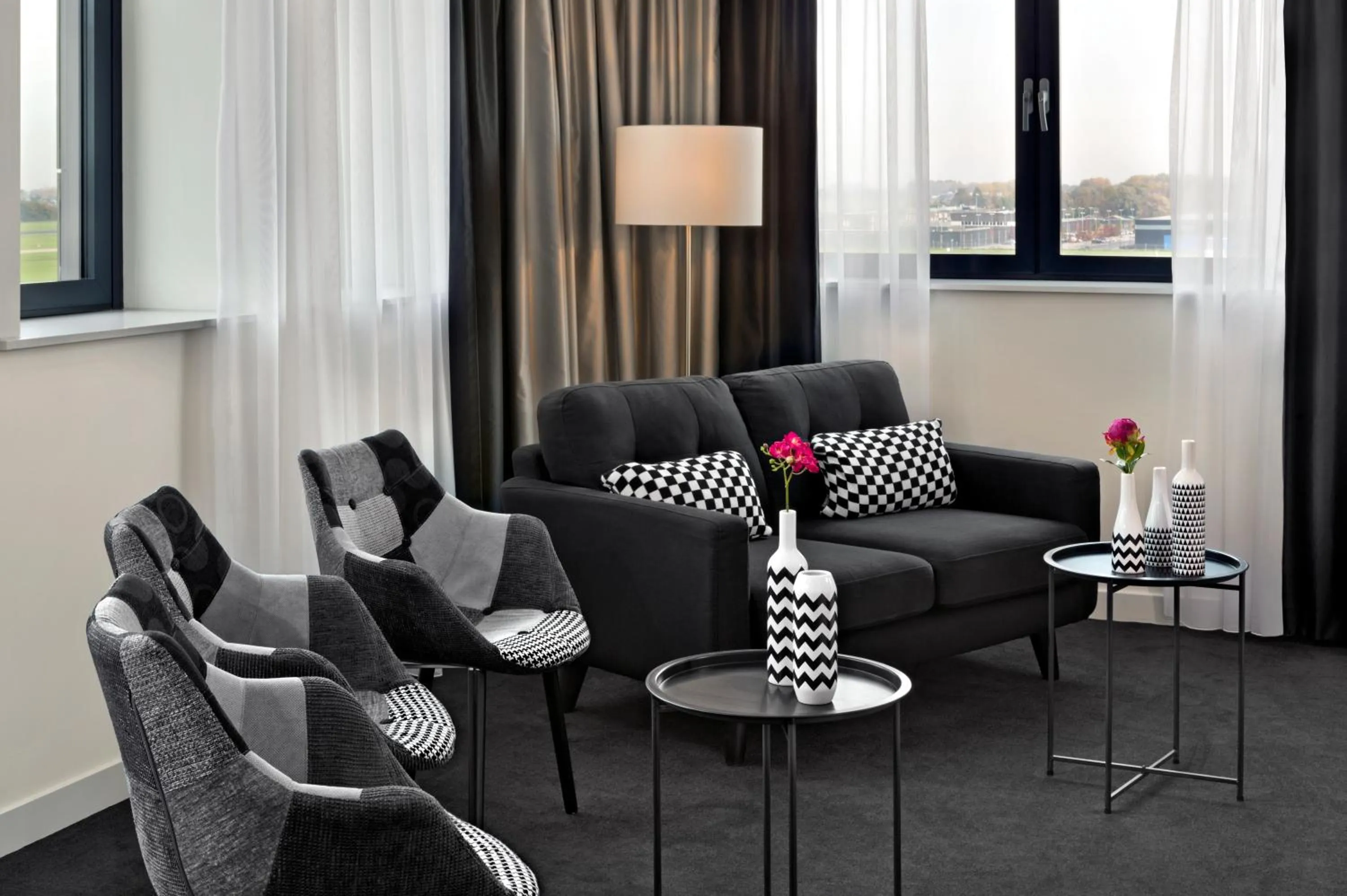 Seating area in Fletcher Hotel-Restaurant Wings-Rotterdam