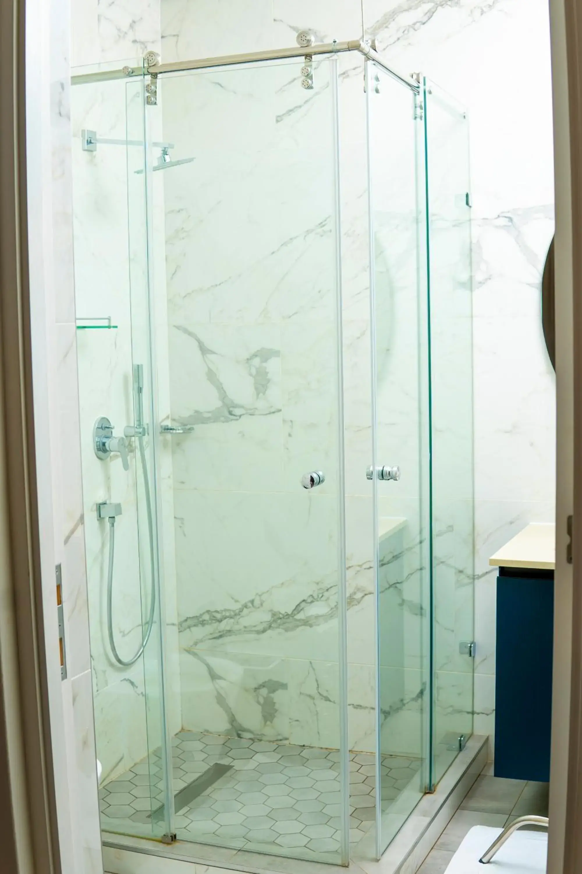 Deluxe Suite in Africa's Touch & Leisure Deluxe Suite in Africa's Touch & Leisure