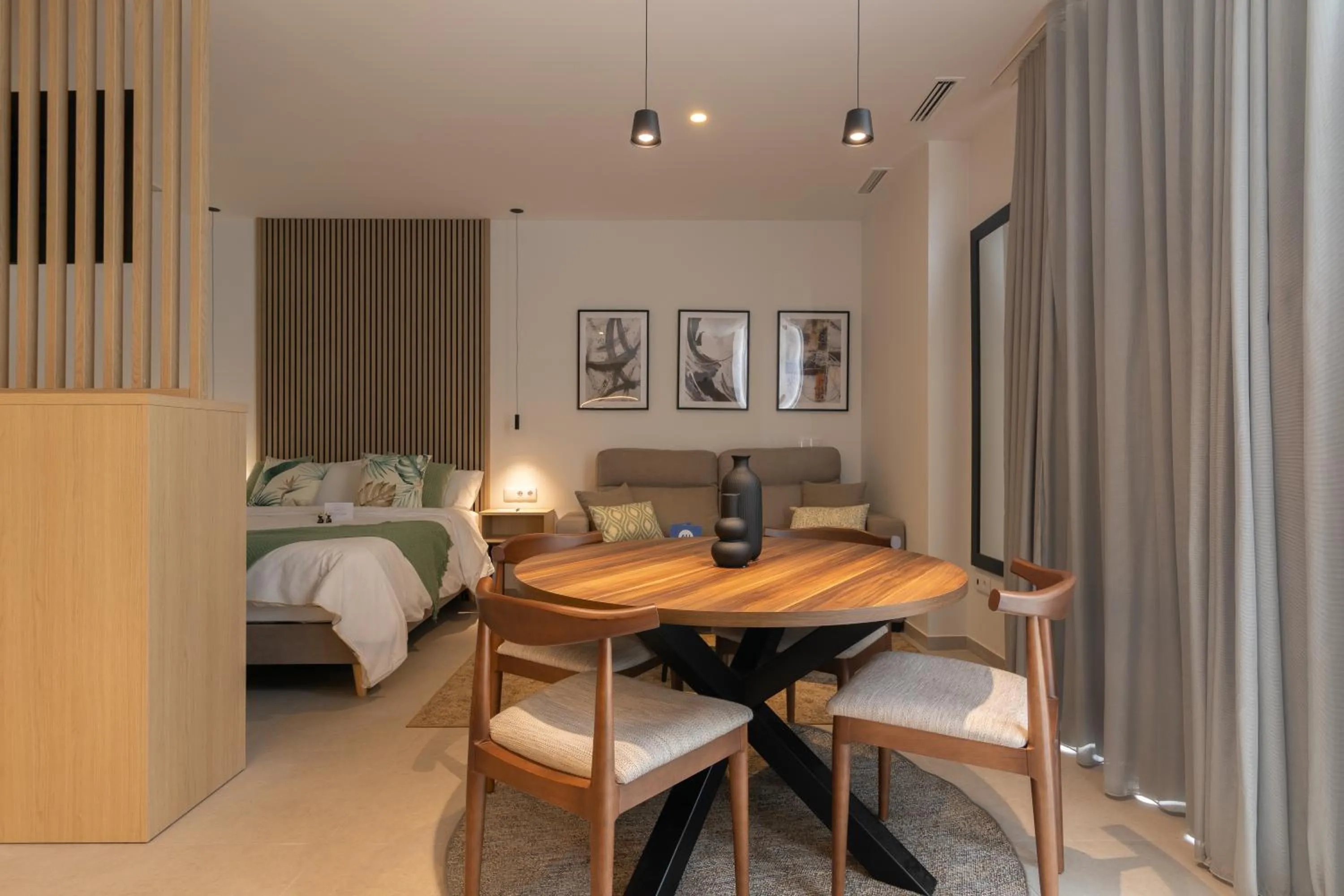 Dining area, Bed in Dorm4You Arena