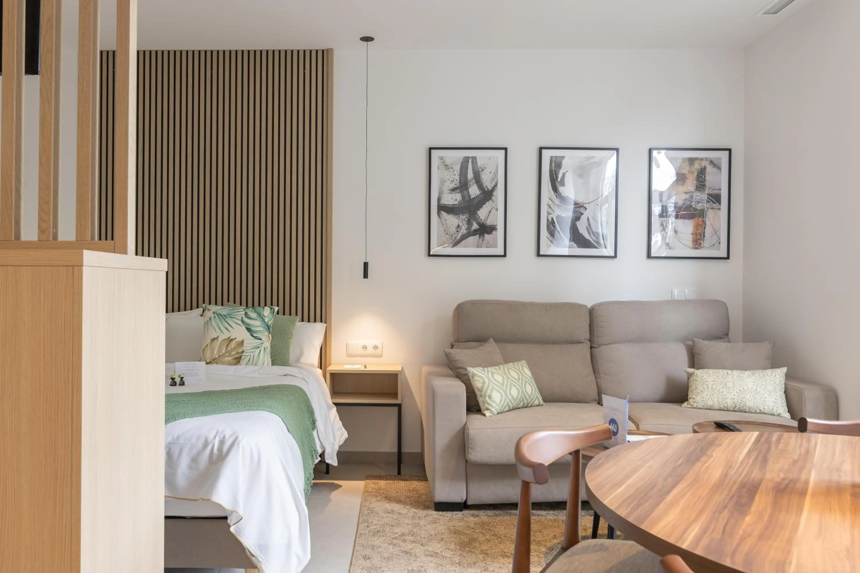 Seating area, Bed in Dorm4You Arena