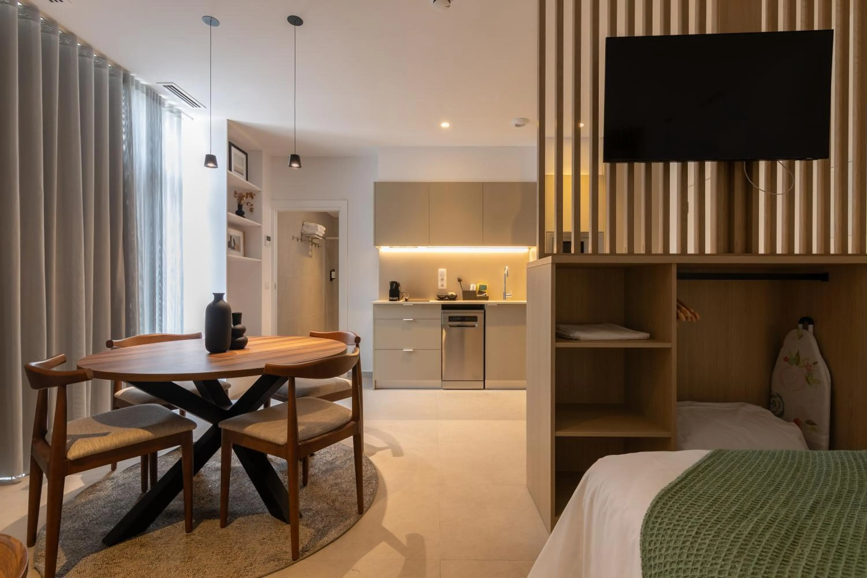 Kitchen or kitchenette, Bed in Dorm4You Arena