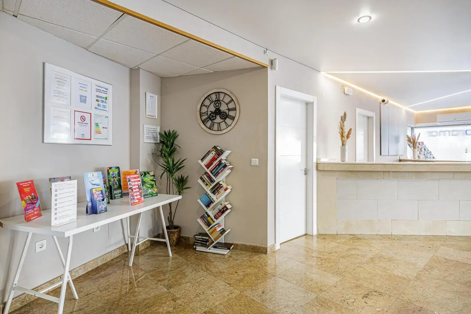 Lobby or reception in Apartamentos Doramar Lobby or reception in Apartamentos Doramar