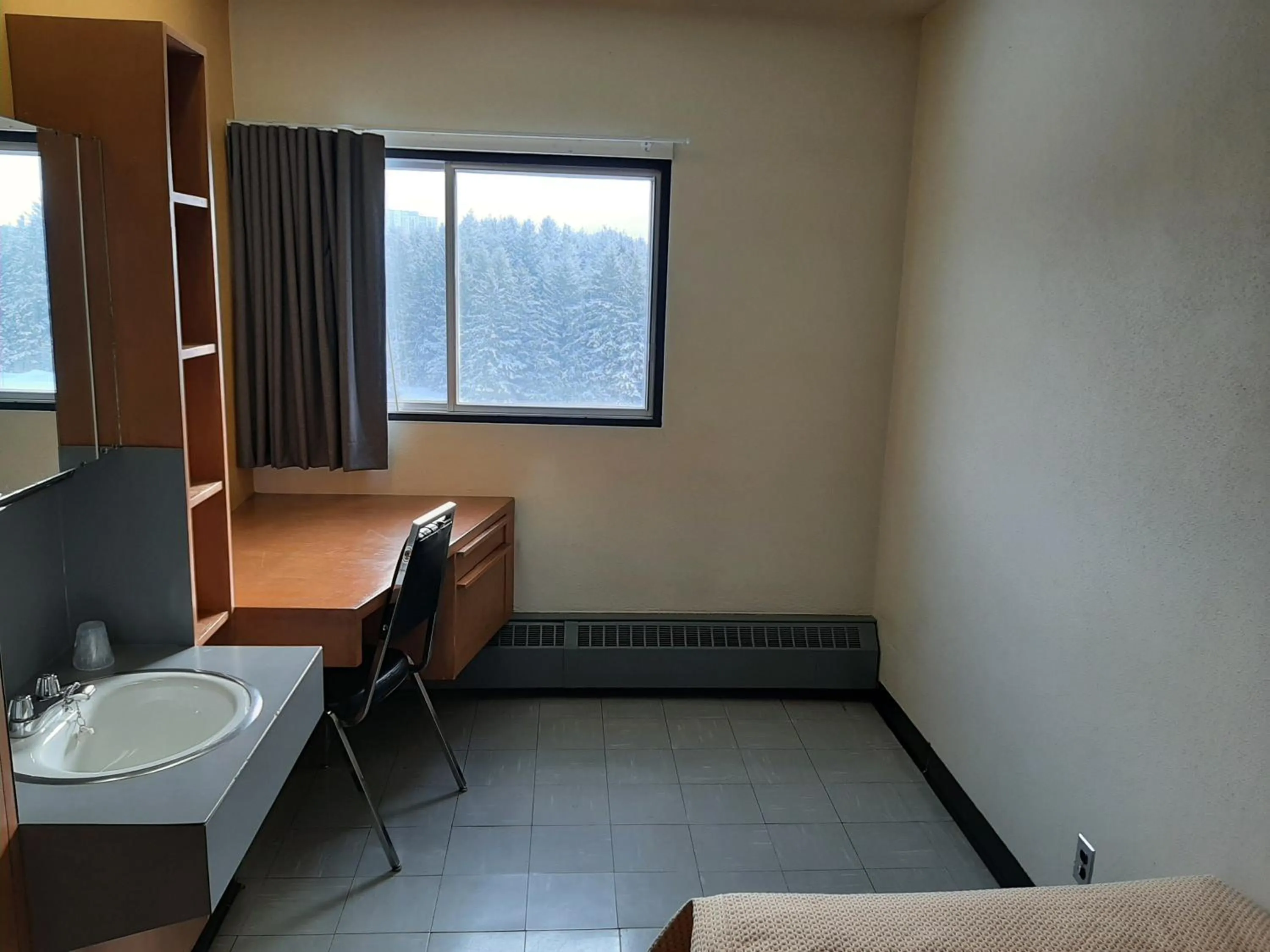 Bedroom, Bed in Résidences Campus Notre-Dame-de-Foy