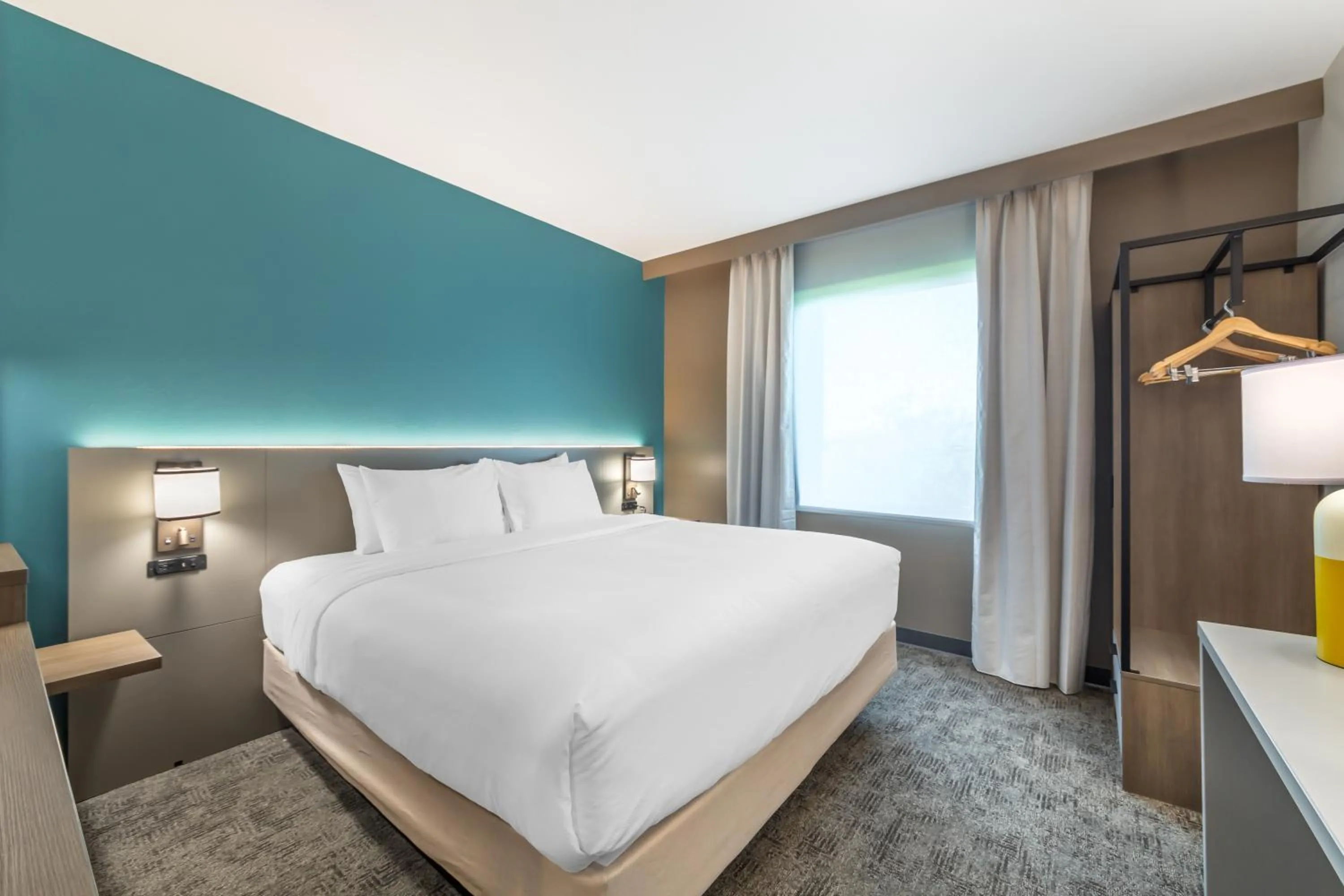 Bed in Comfort Suites Fort Myers East I-75