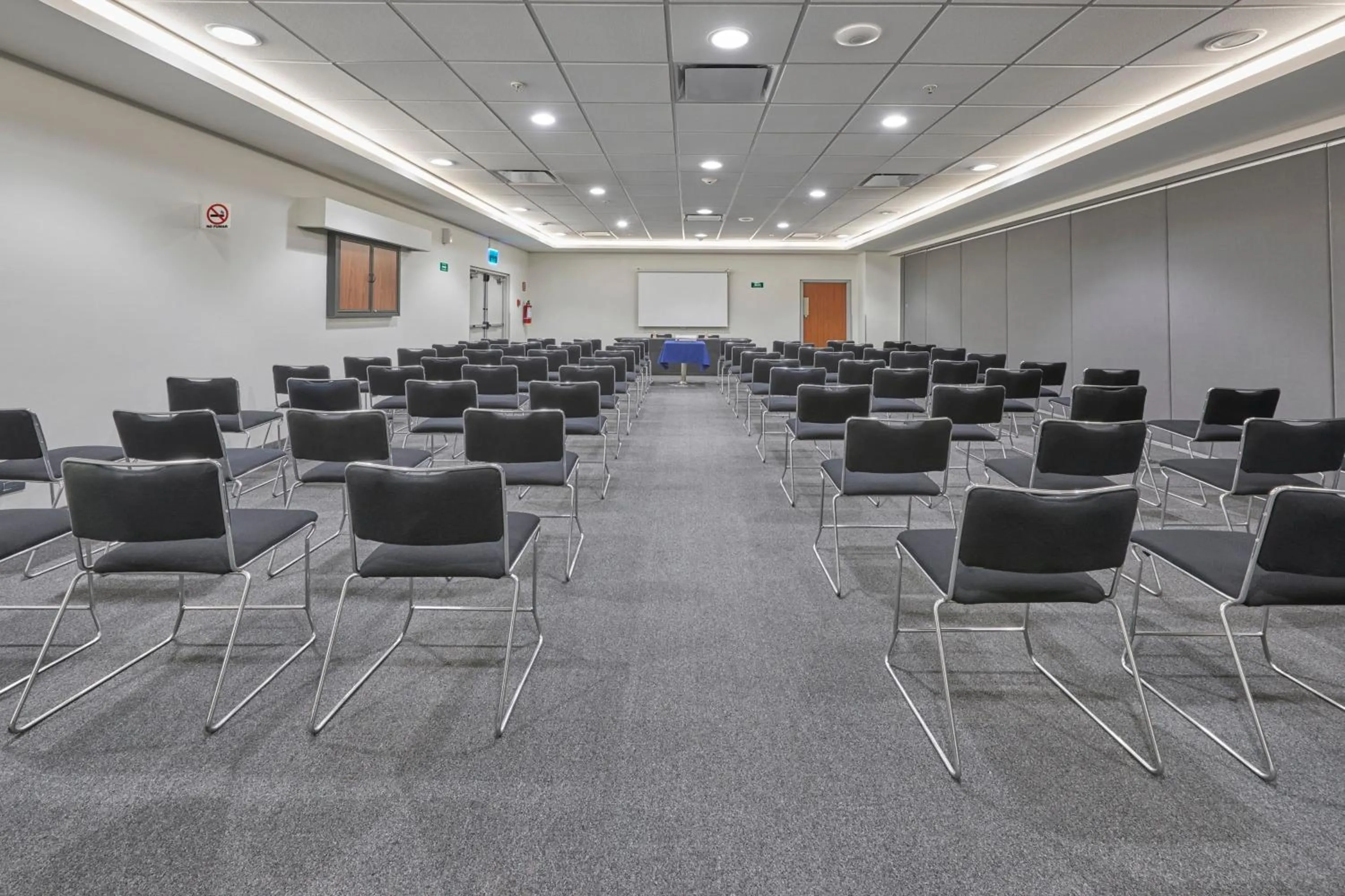 Meeting/conference room in City Express by Marriott Matamoros