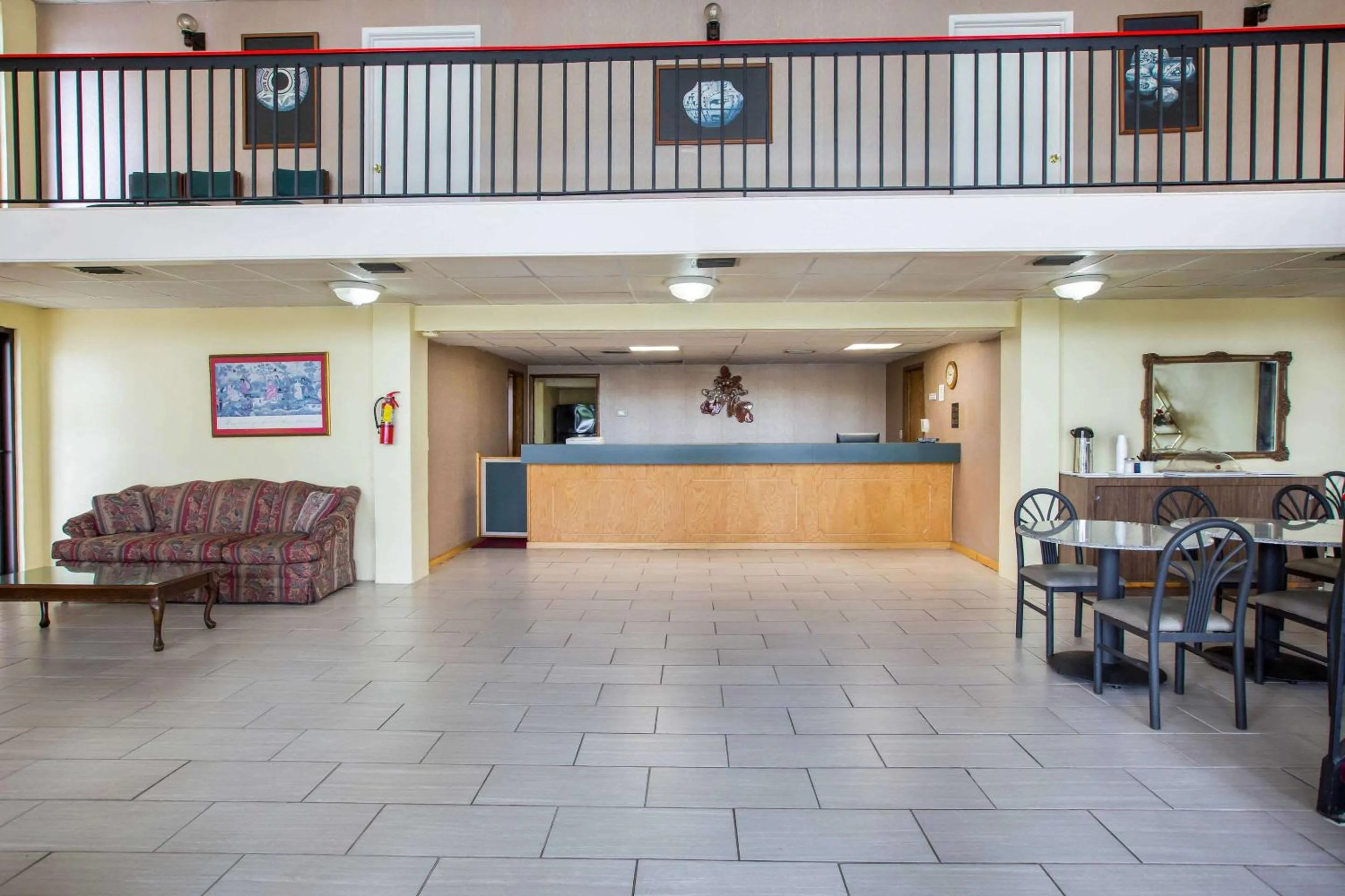Lobby or reception in Rodeway Inn