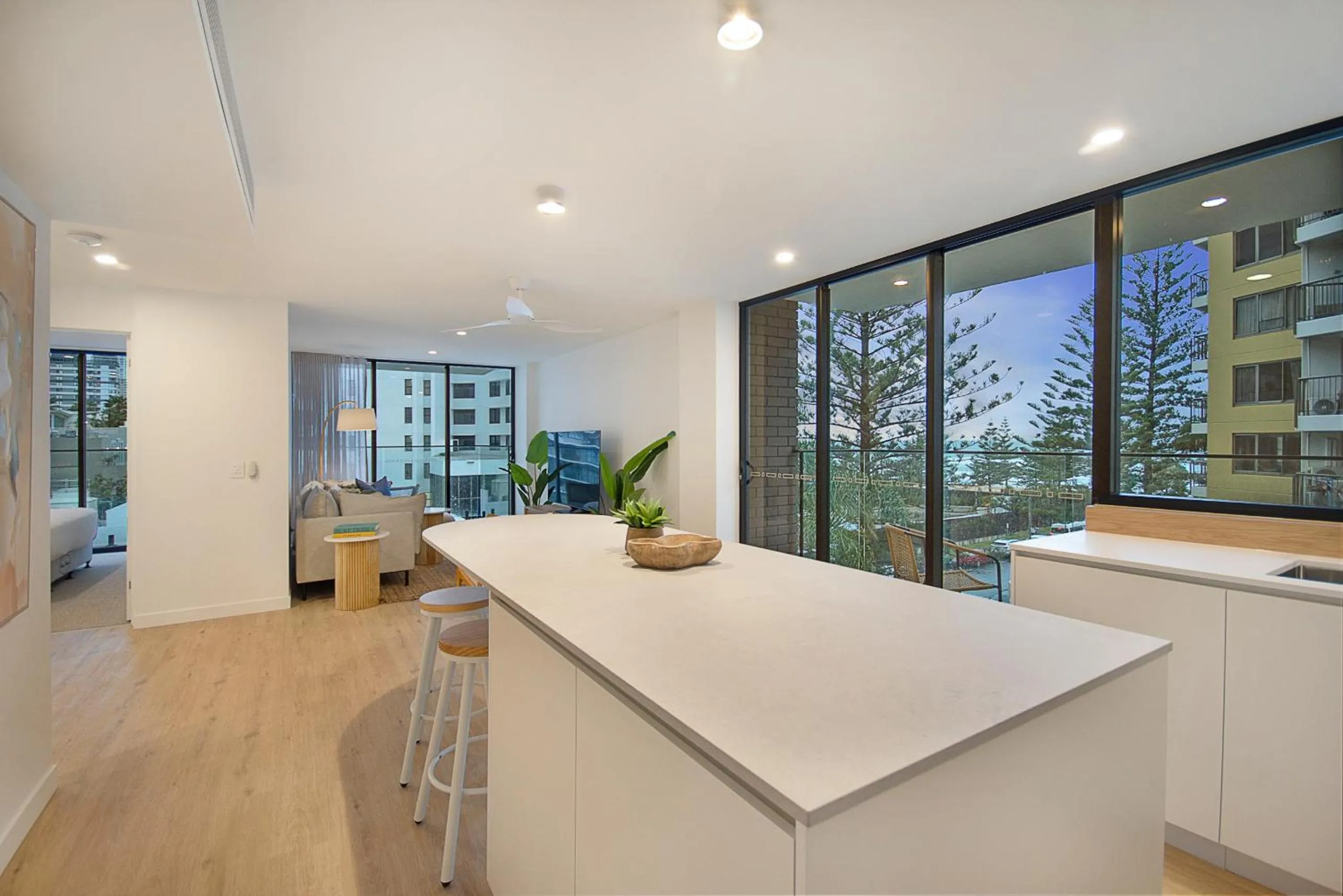 The Shores Surfers Paradise Apartments