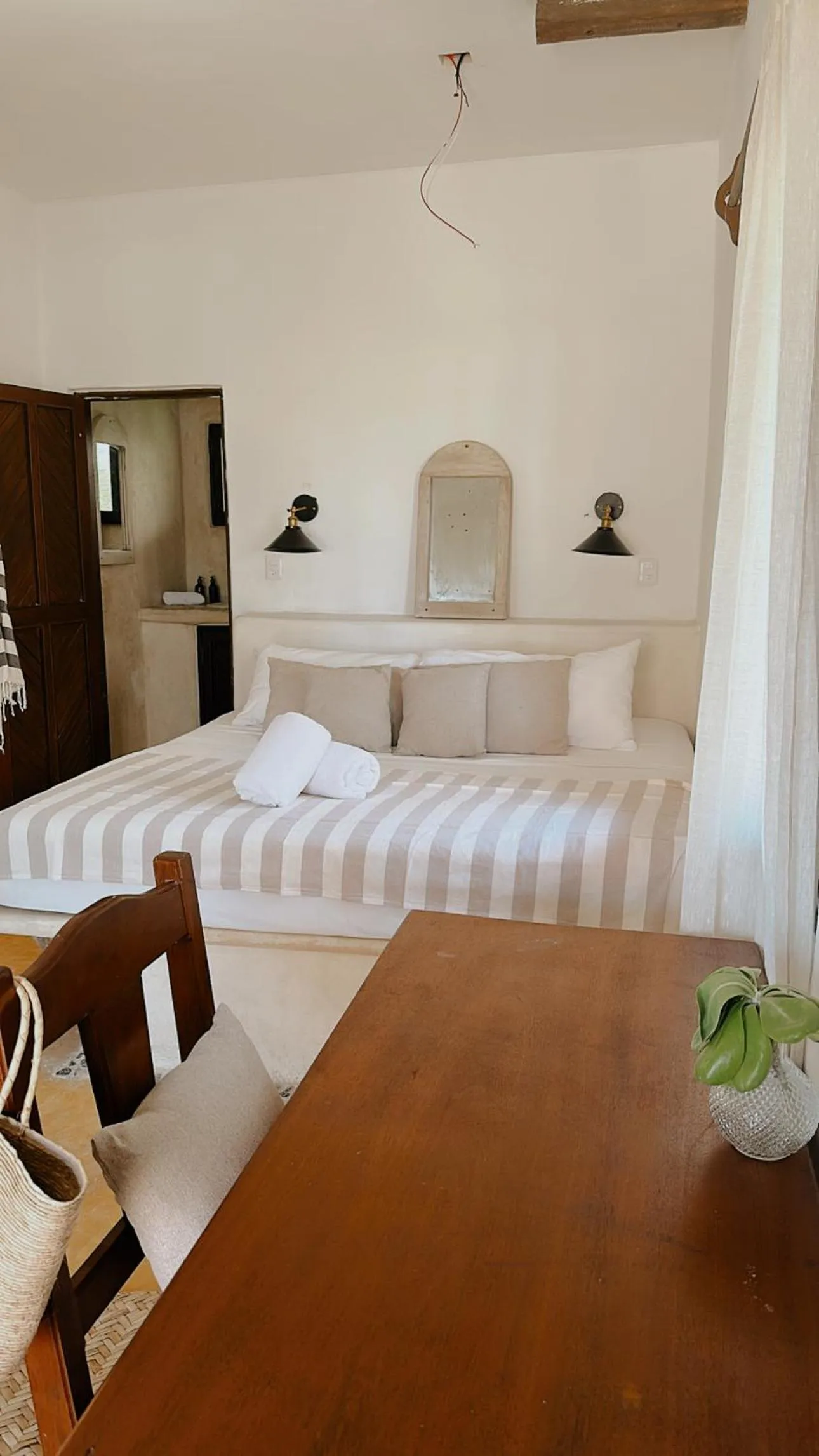 Bed in La Conchita Tulum