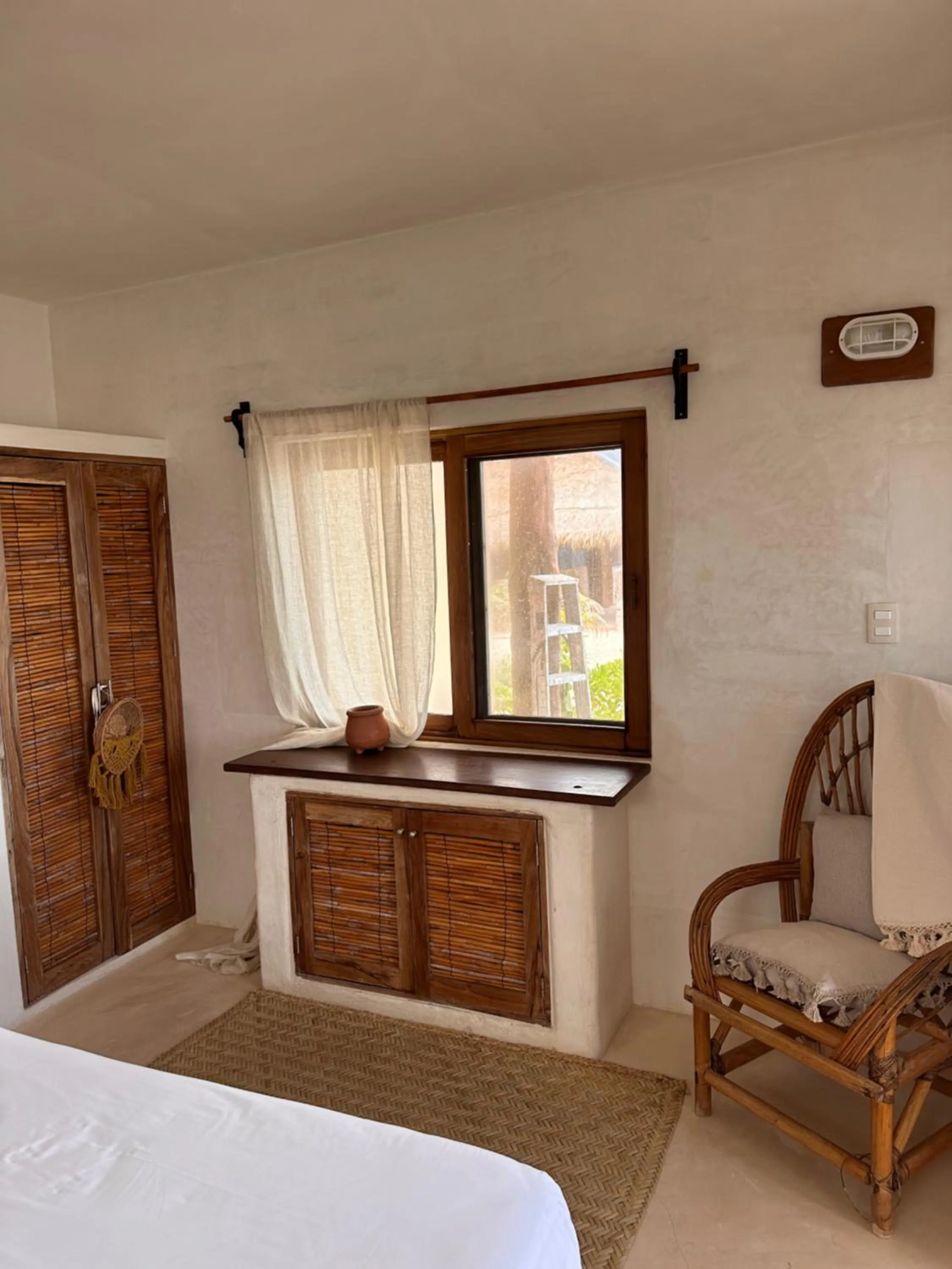 Photo of the whole room, Bed in La Conchita Tulum