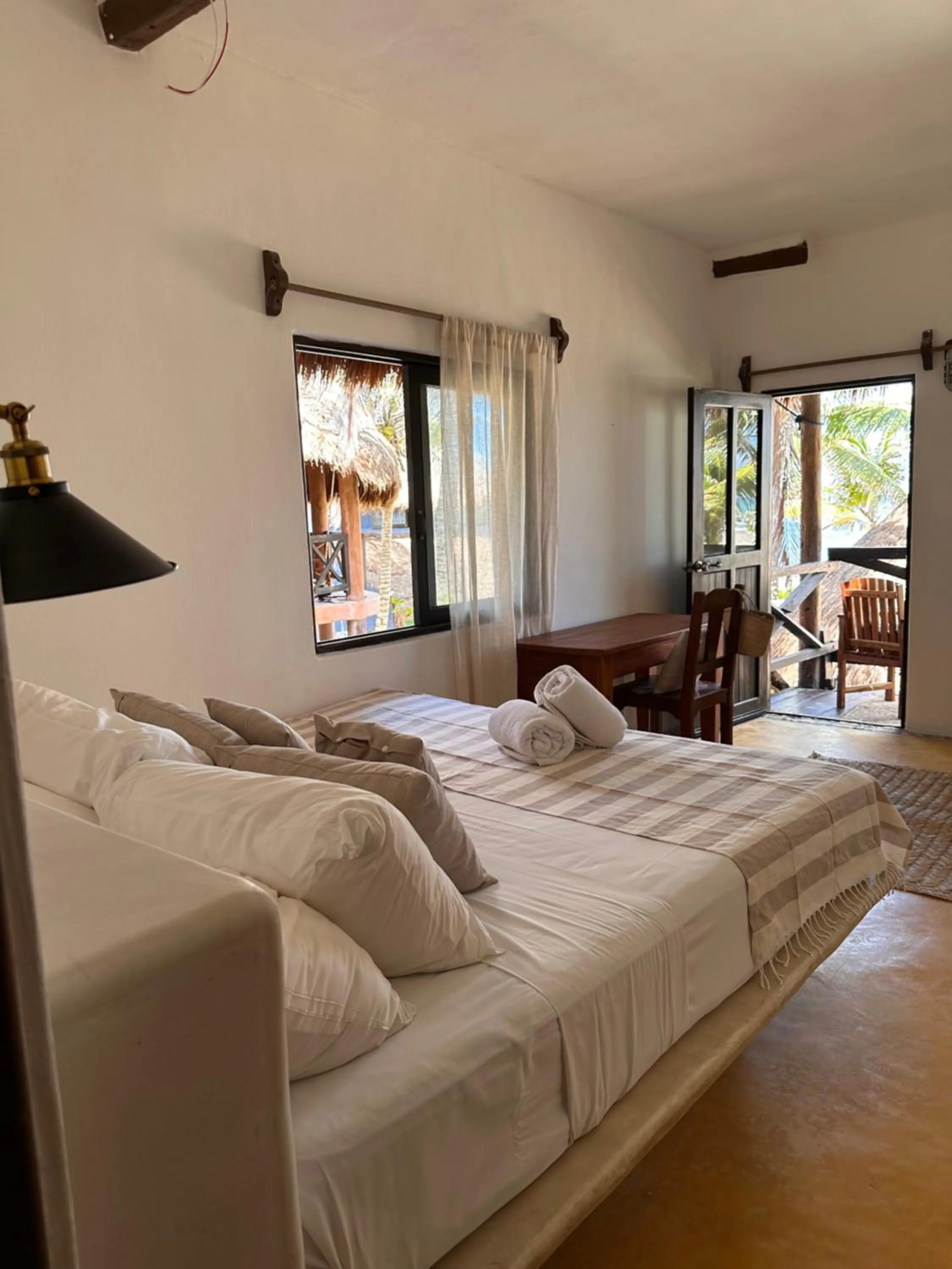 Bed in La Conchita Tulum