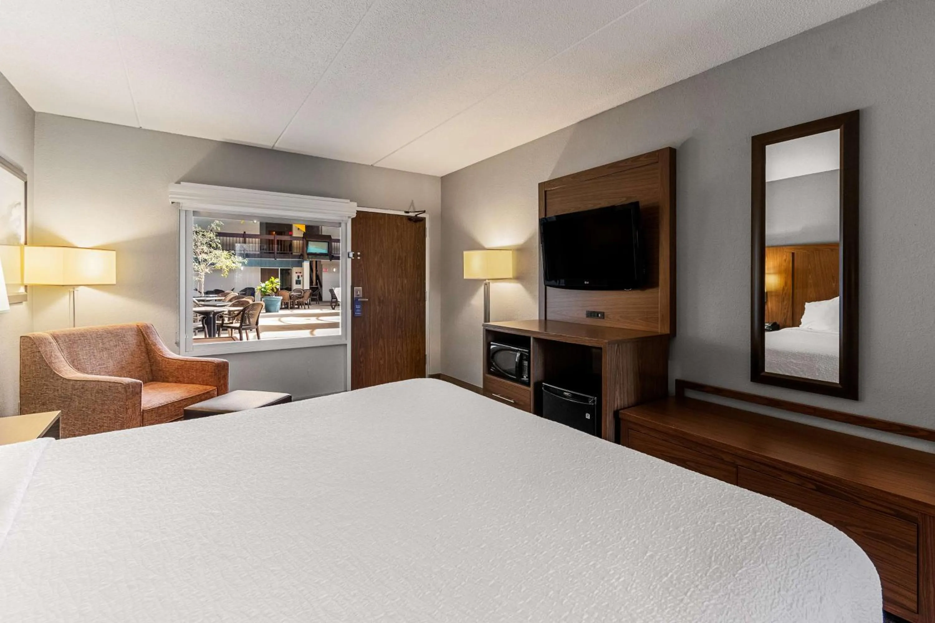 Bedroom, Bed in Best Western Bridgeview Hotel