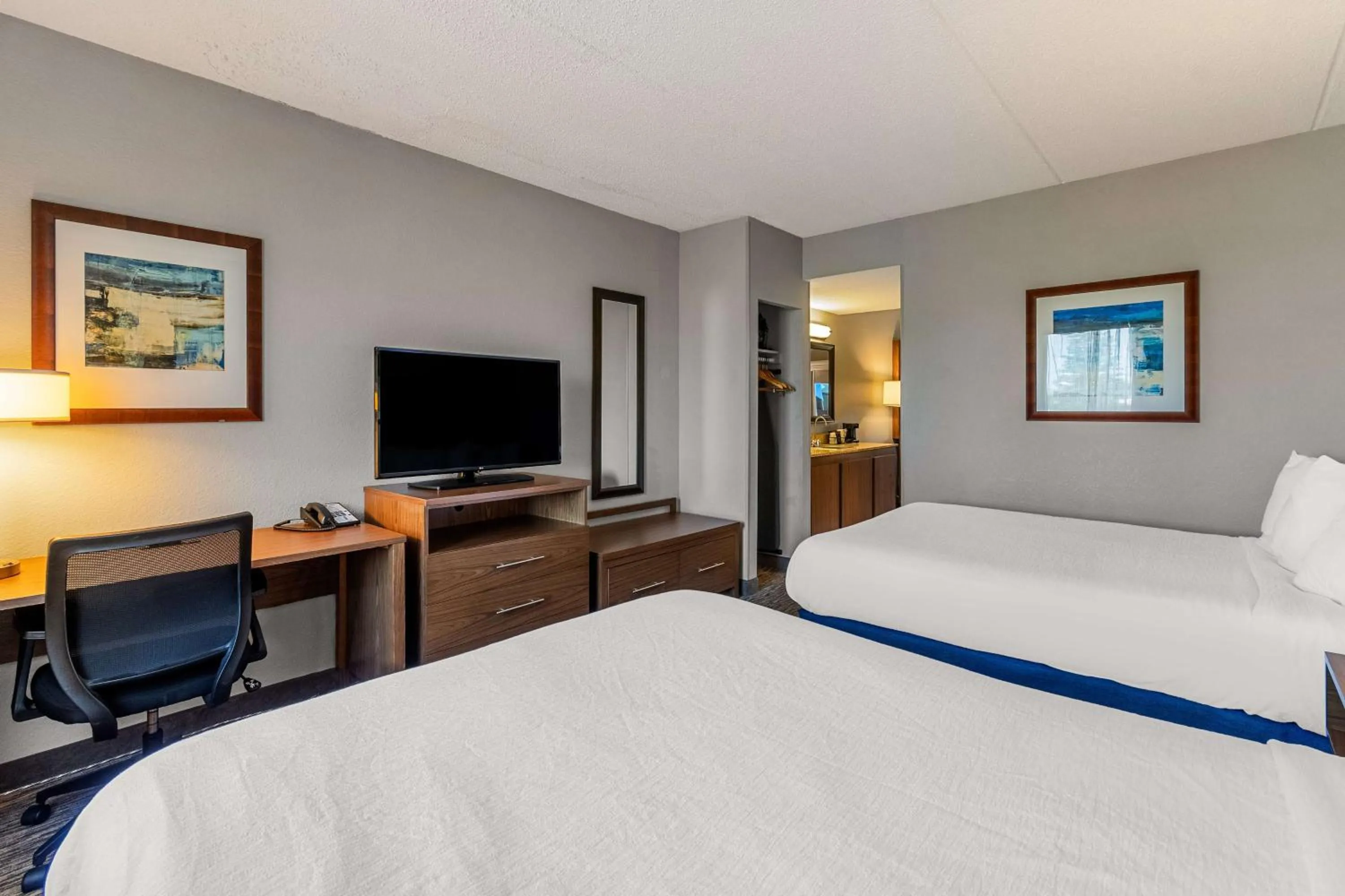 Bedroom, Bed in Best Western Bridgeview Hotel