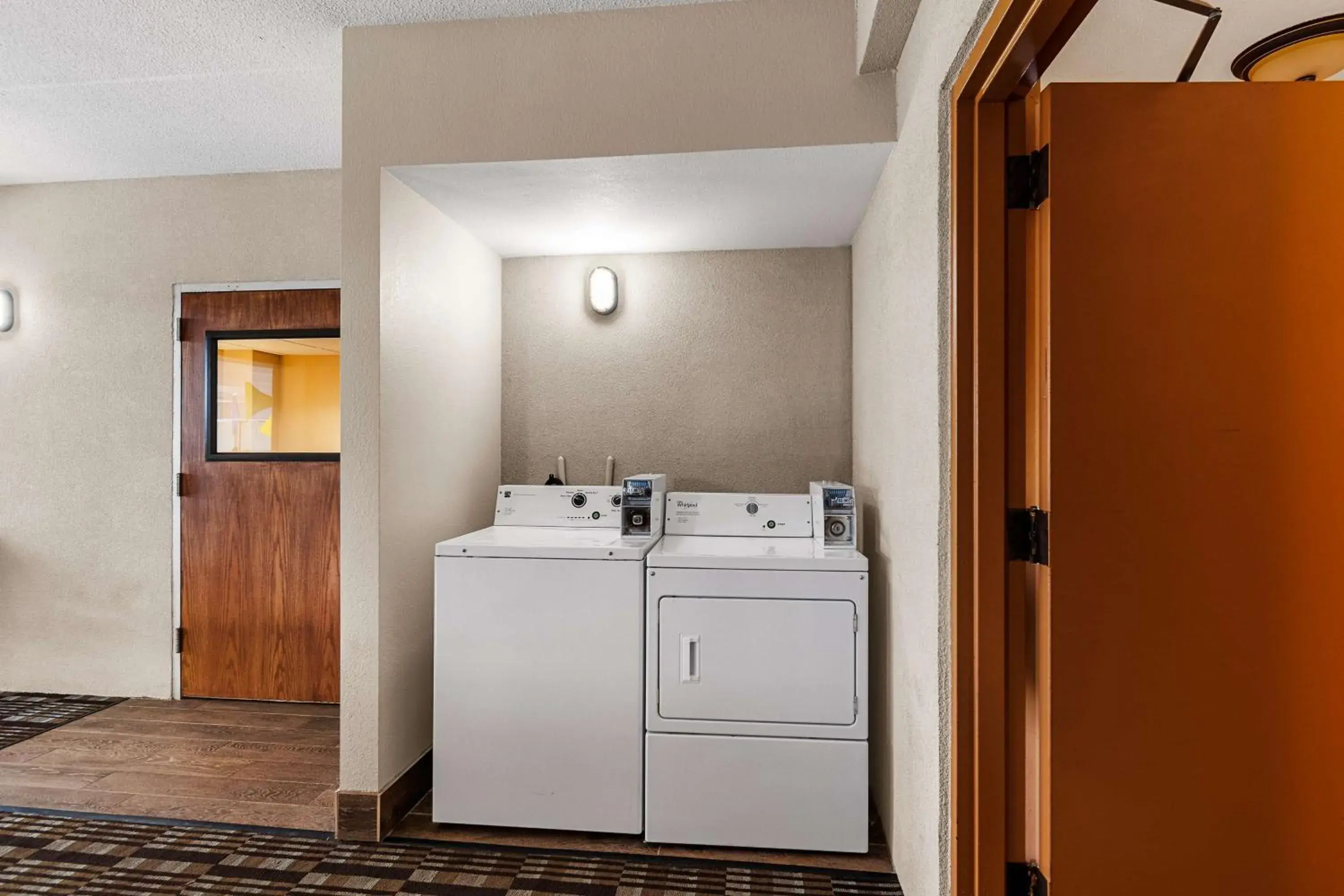 Property building in Best Western Bridgeview Hotel Property building in Best Western Bridgeview Hotel
