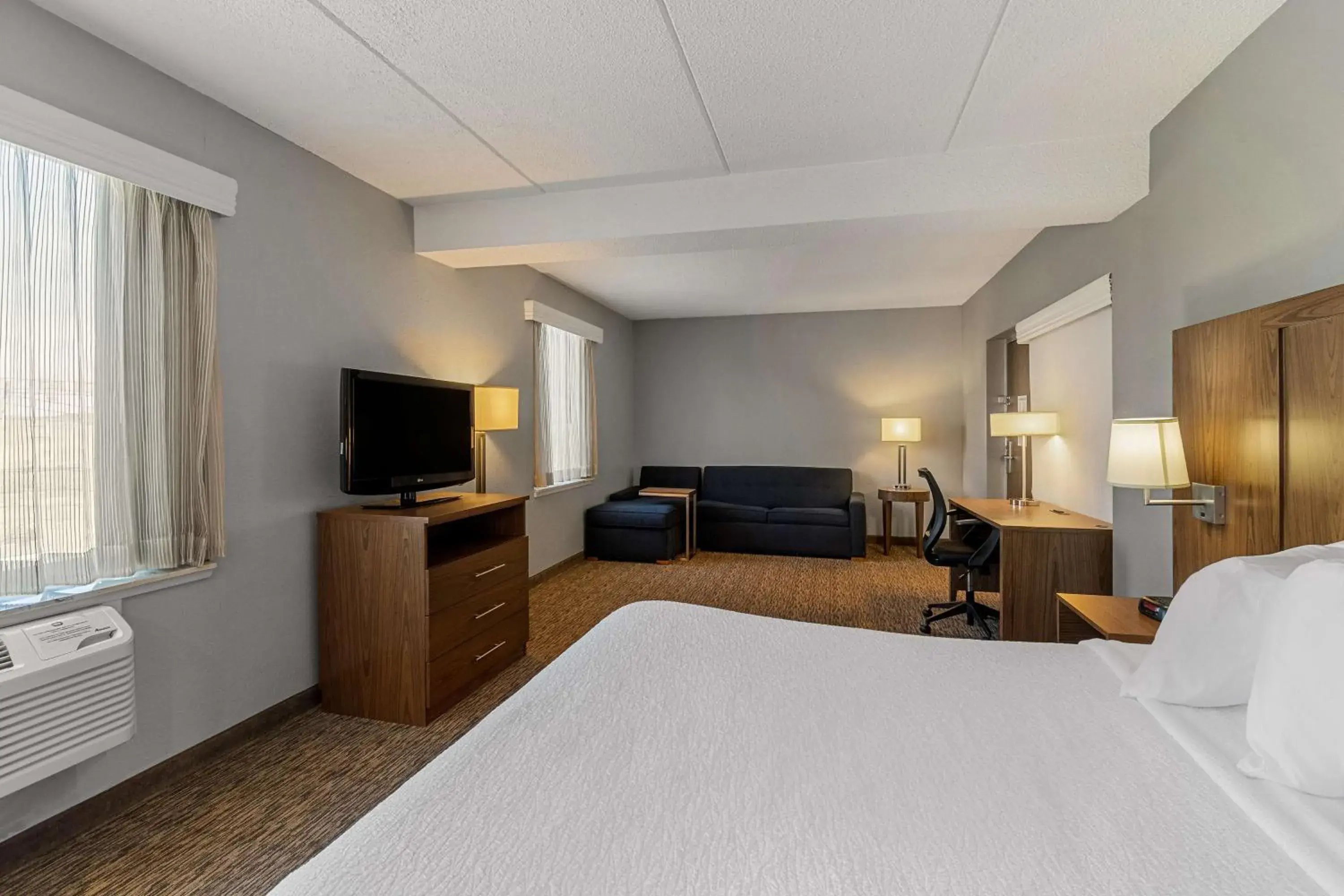 Bedroom, Bed in Best Western Bridgeview Hotel Bedroom, Bed in Best Western Bridgeview Hotel