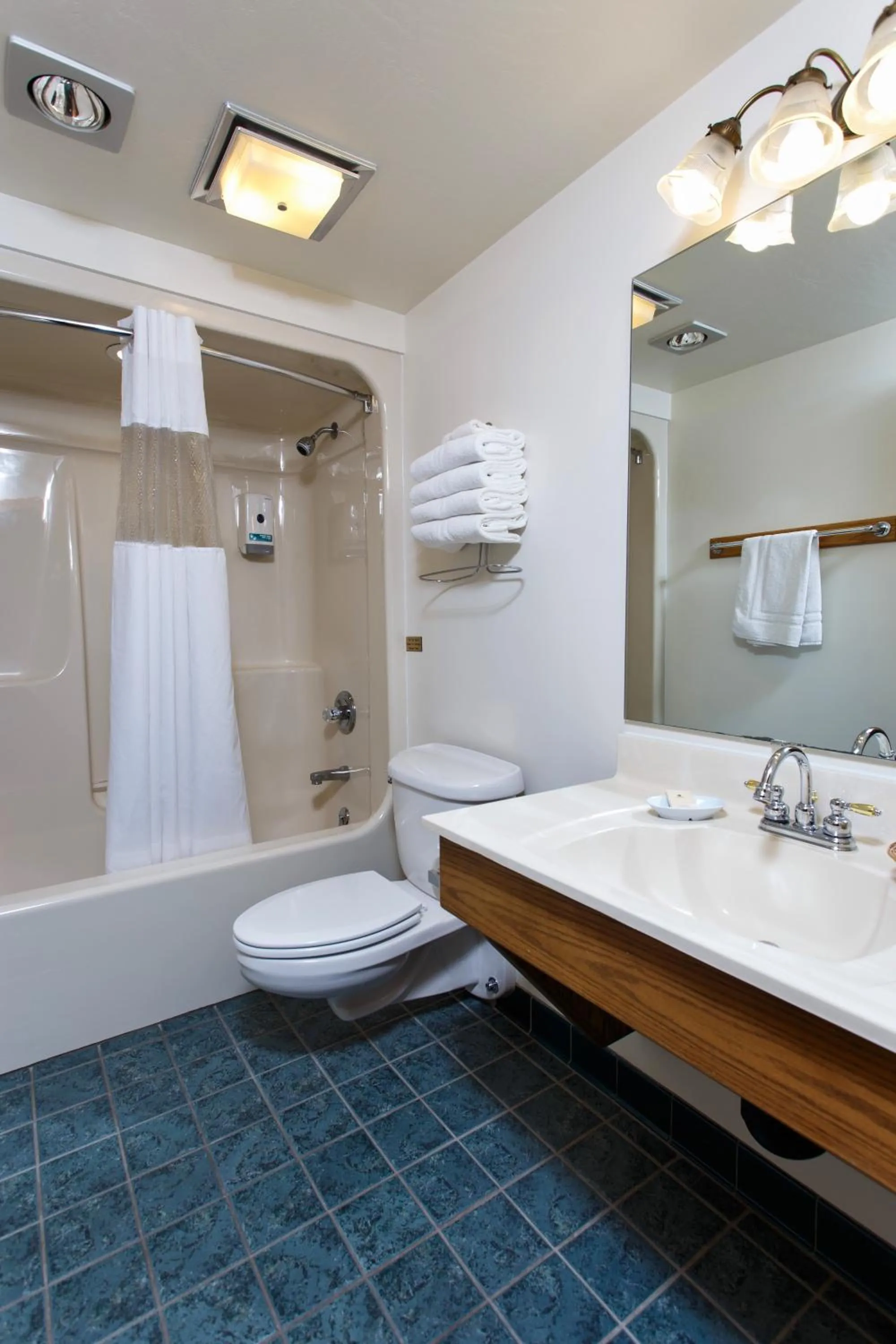 Ephraim Shores Resort