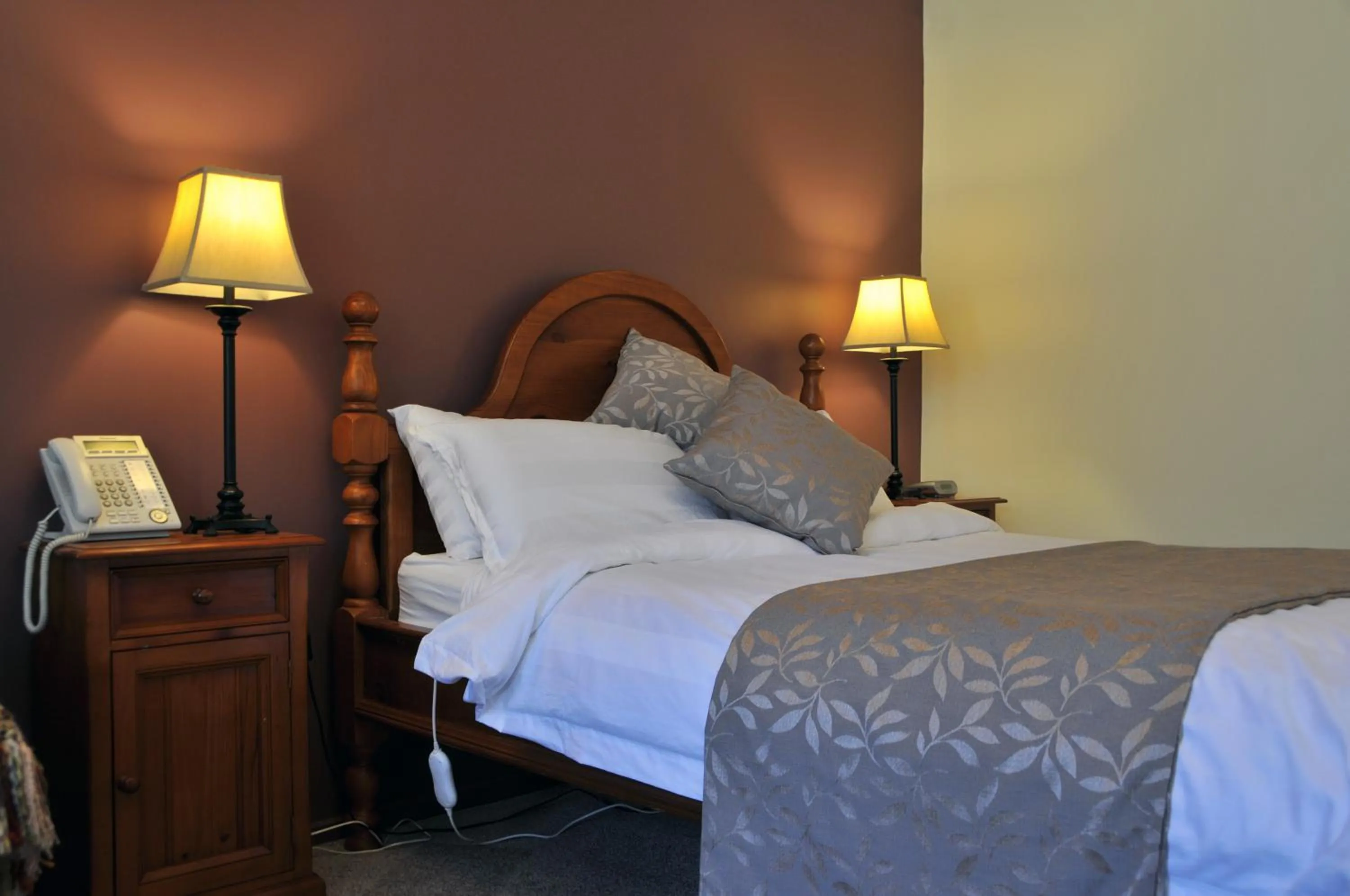 Heritage Deluxe Room in Black Spur Inn