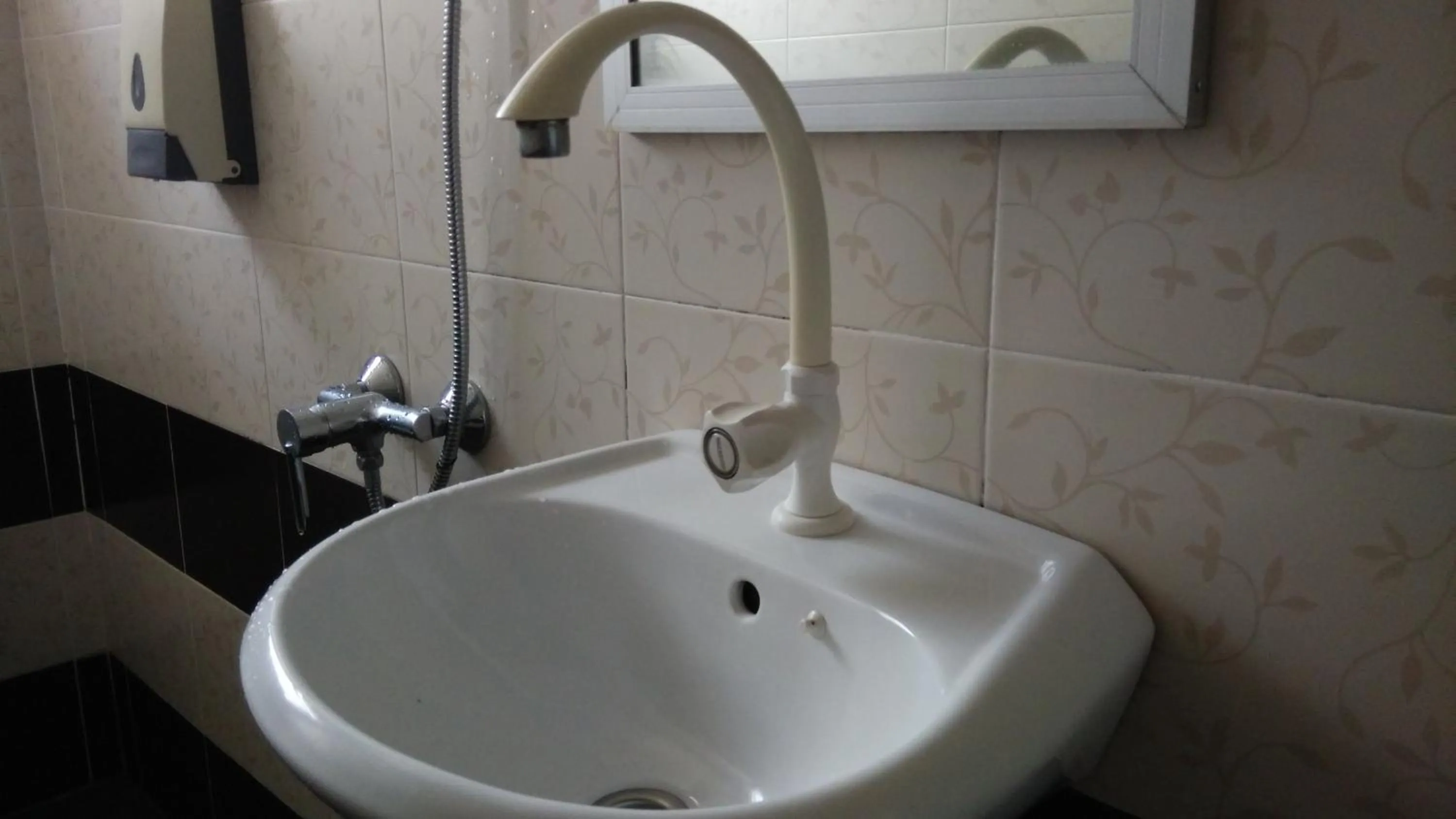 Bathroom in Bercham Vacation House