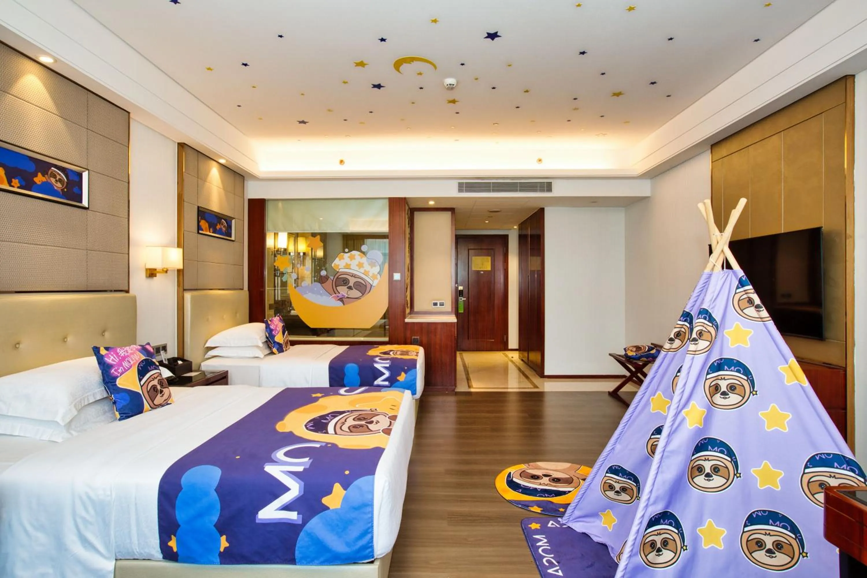 Photo of the whole room, Bed in Wyndham Garden Foshan Nanhai