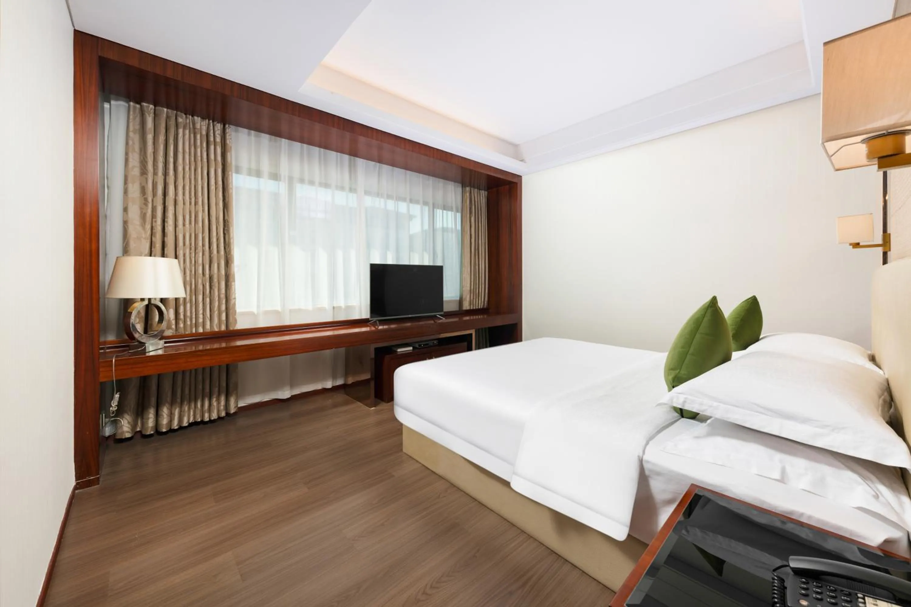 TV and multimedia, Bed in Wyndham Garden Foshan Nanhai