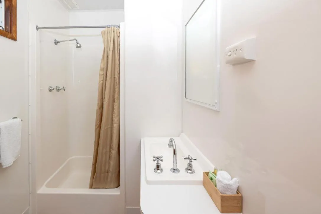 Bathroom in Pet Friendly Stays - BIG4 Aireys Inlet