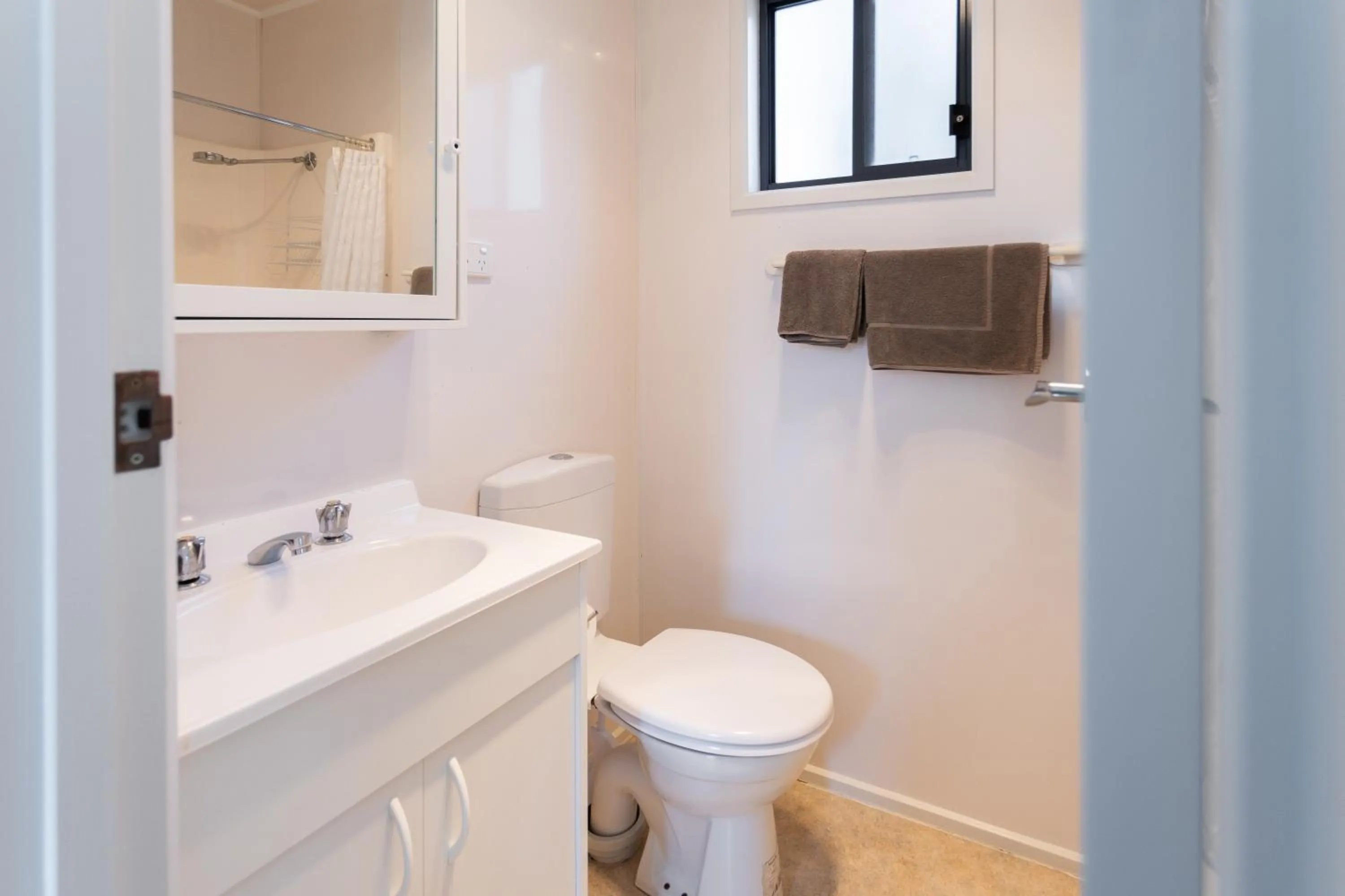 Shower in Pet Friendly Stays - BIG4 Aireys Inlet